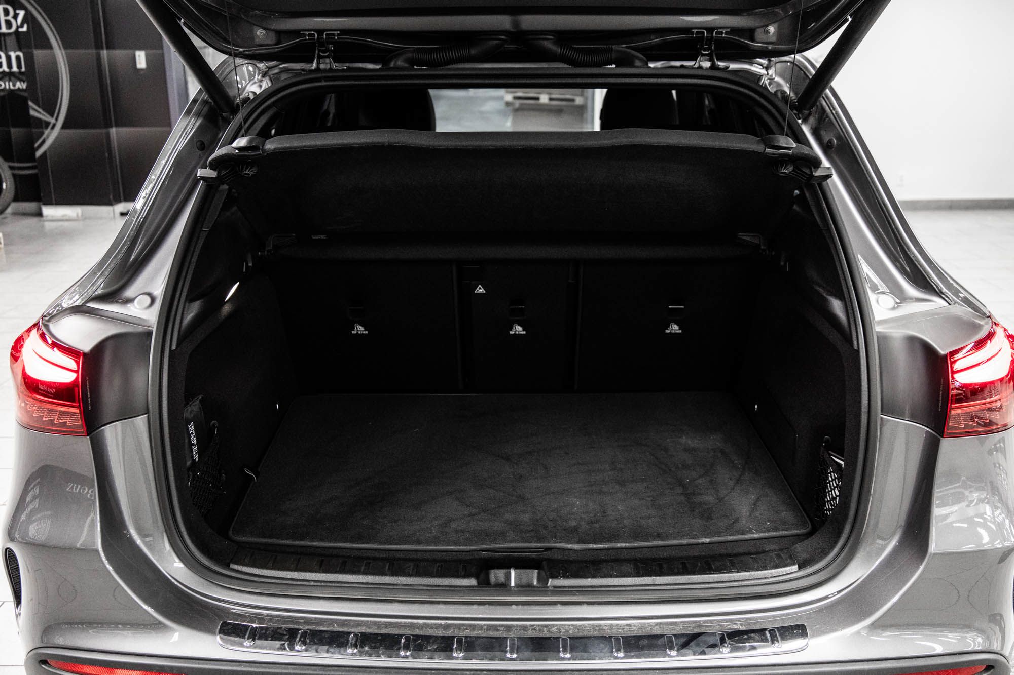 Mercedes-Benz GLA250  2025