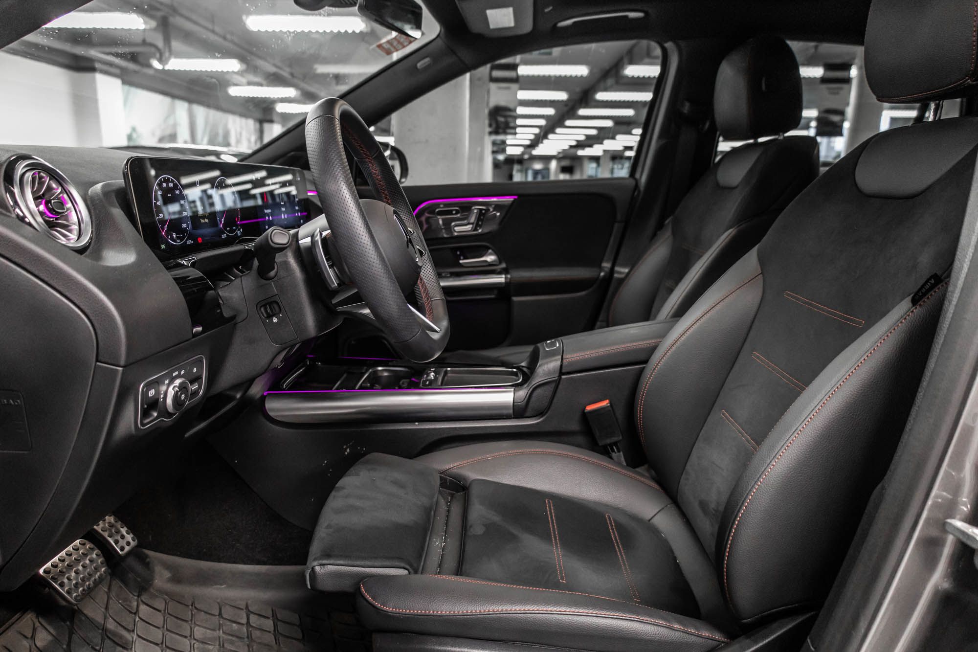 Mercedes-Benz GLA250  2025