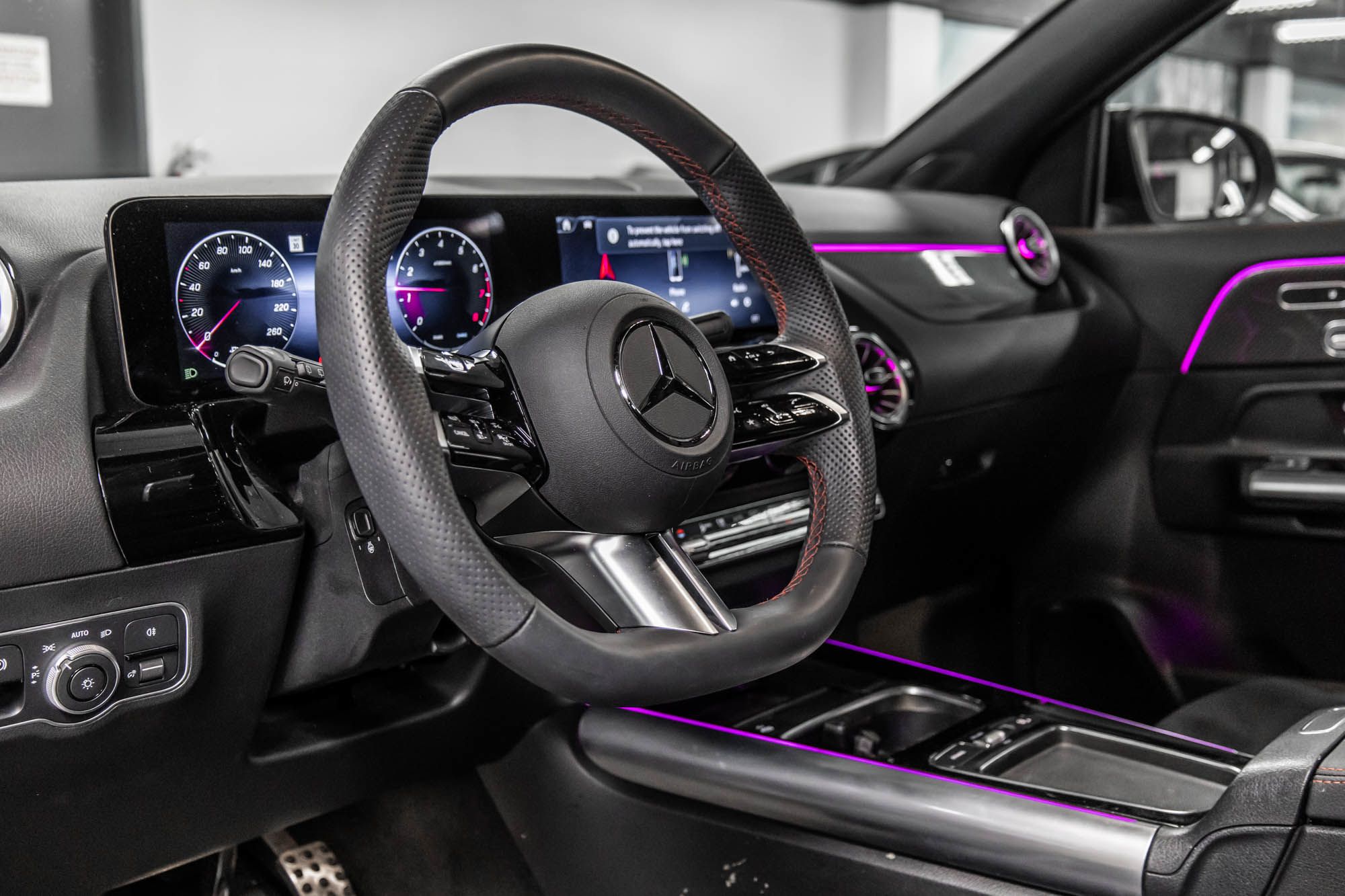 Mercedes-Benz GLA250  2025