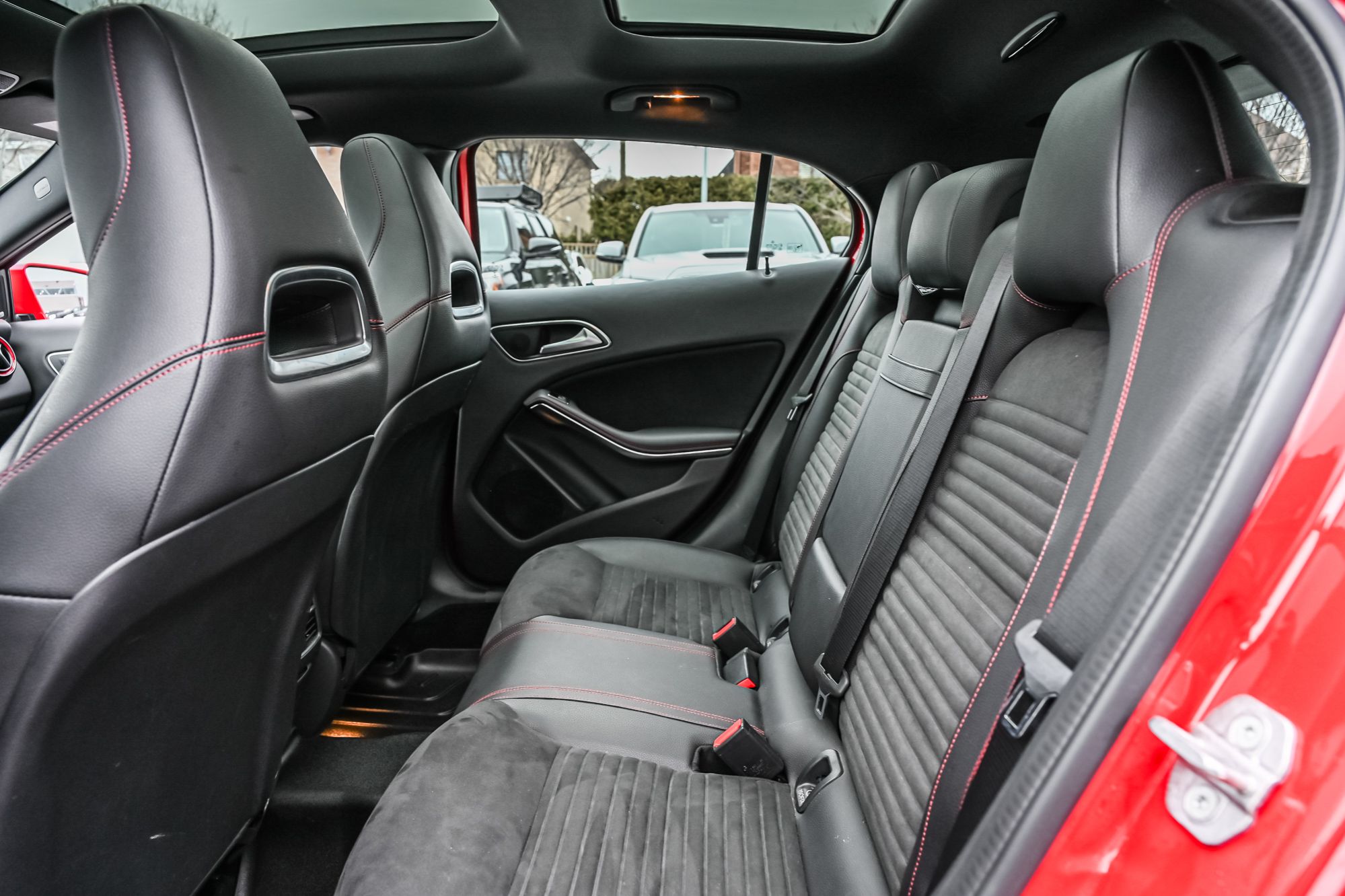 Mercedes-Benz GLA45 AMG  2018