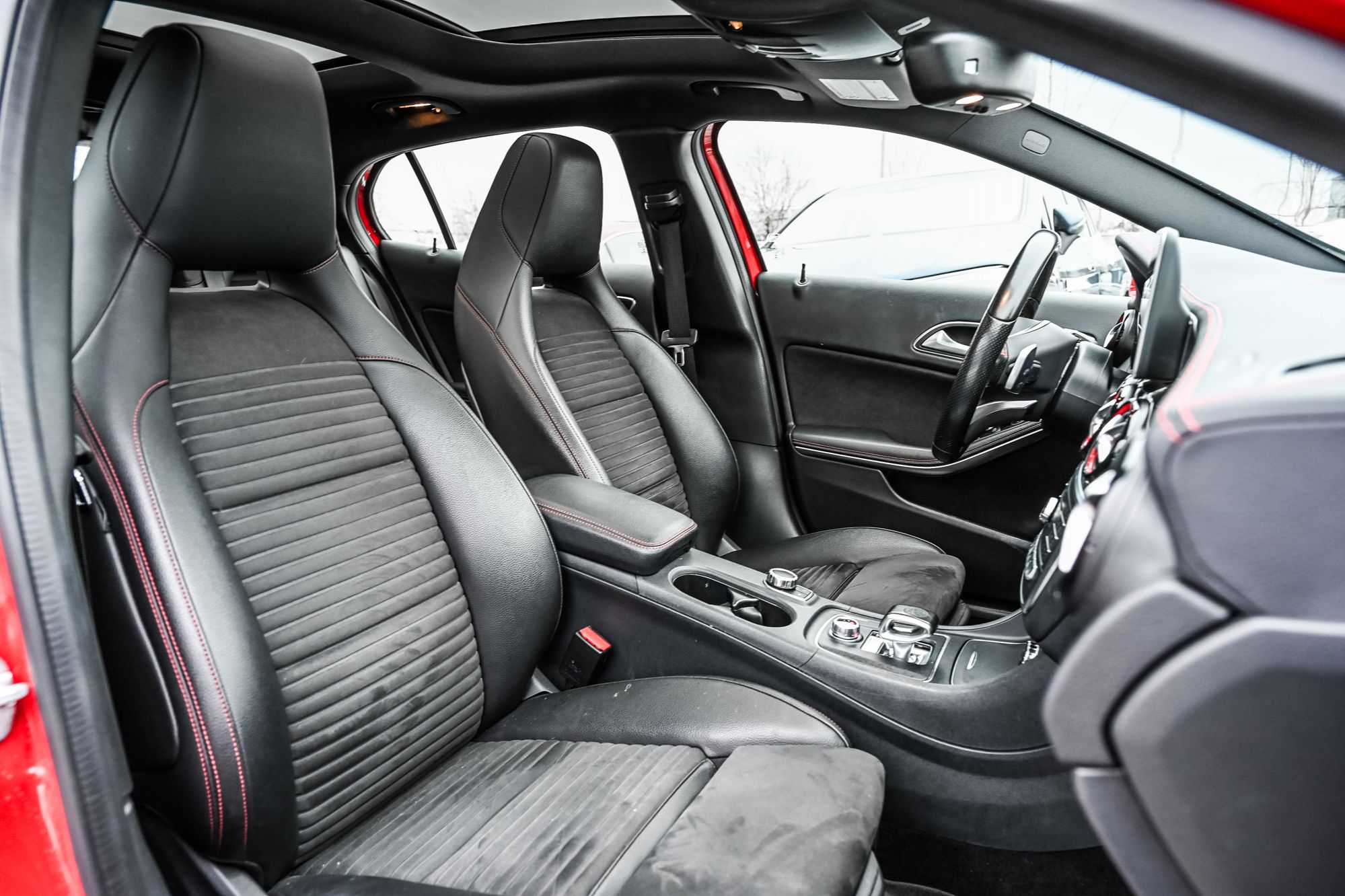 Mercedes-Benz GLA45 AMG  2018