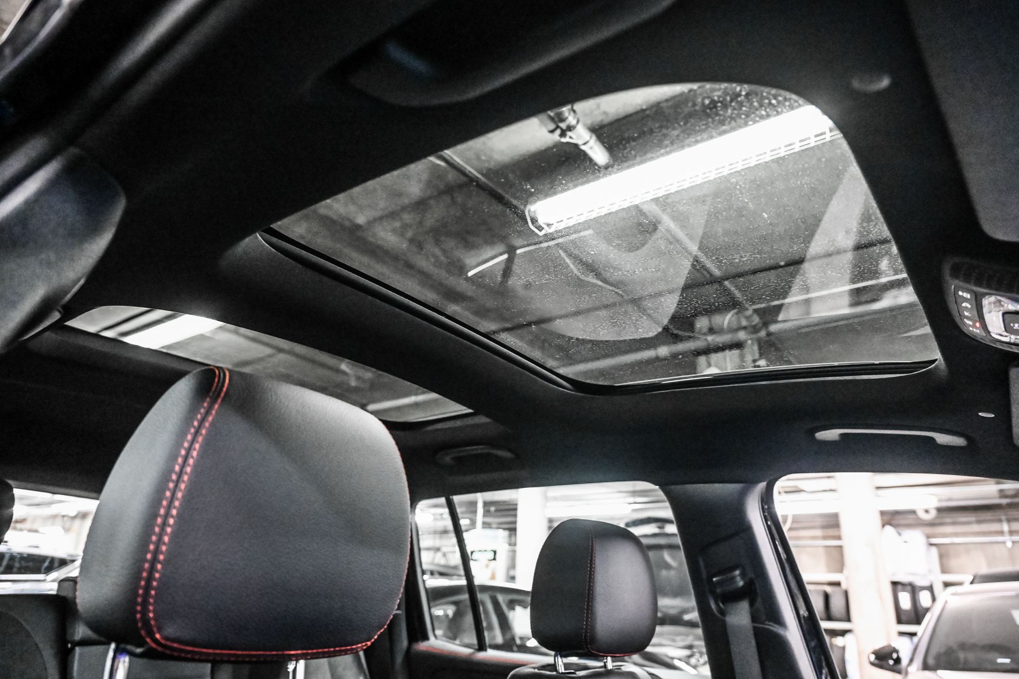 Mercedes-Benz GLB  2025