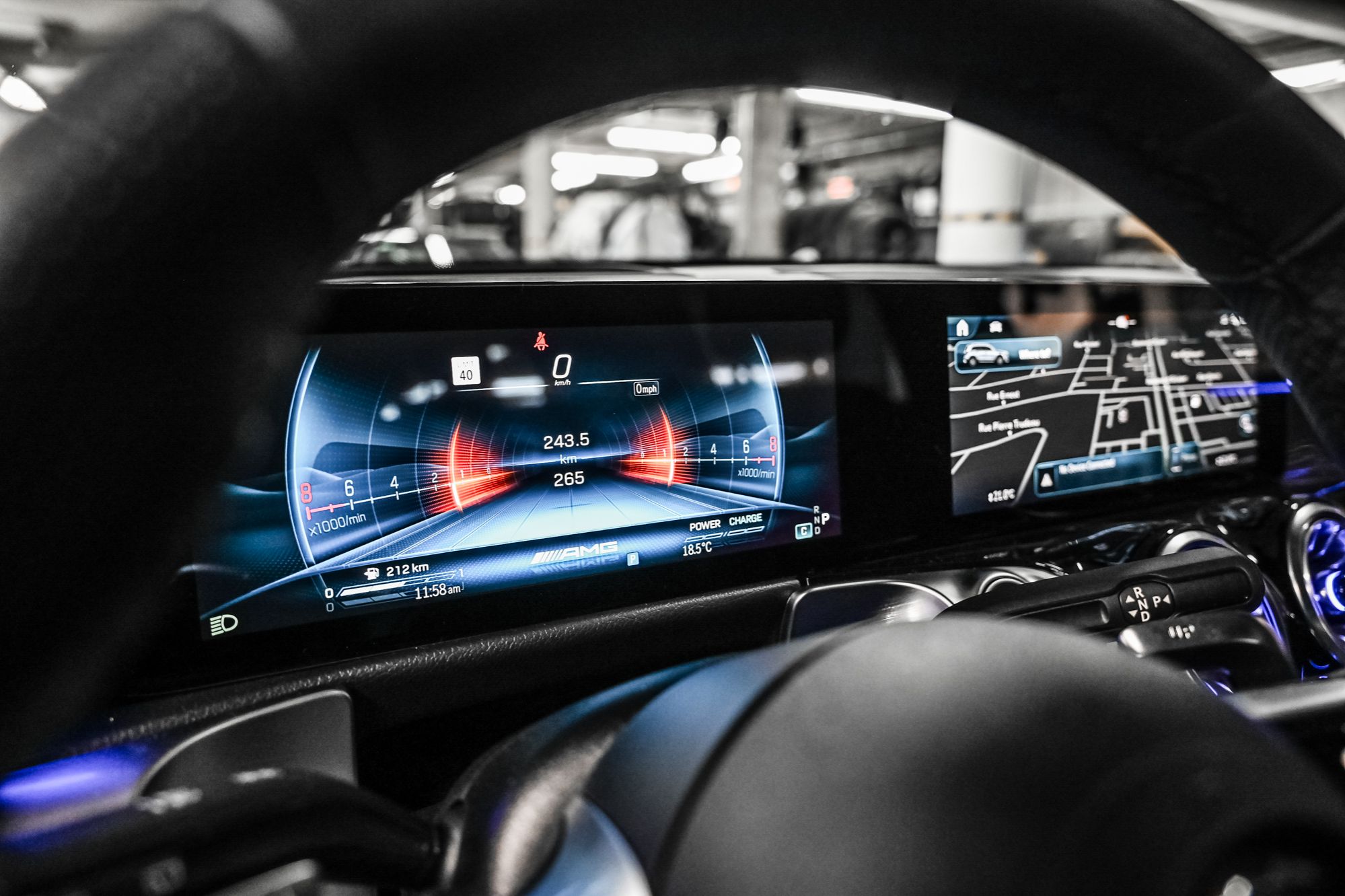 Mercedes-Benz GLB  2025