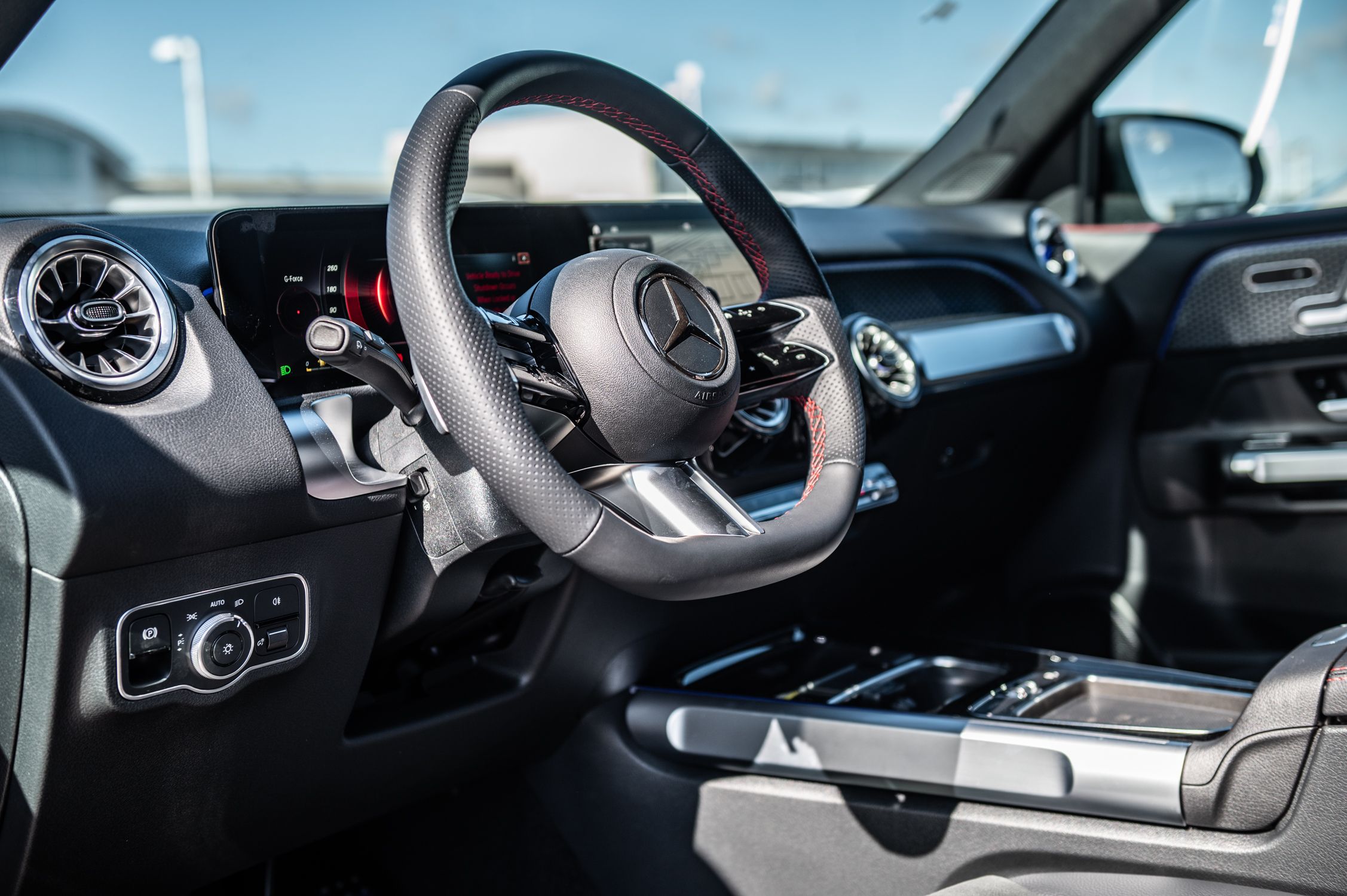 Mercedes-Benz GLB  2026