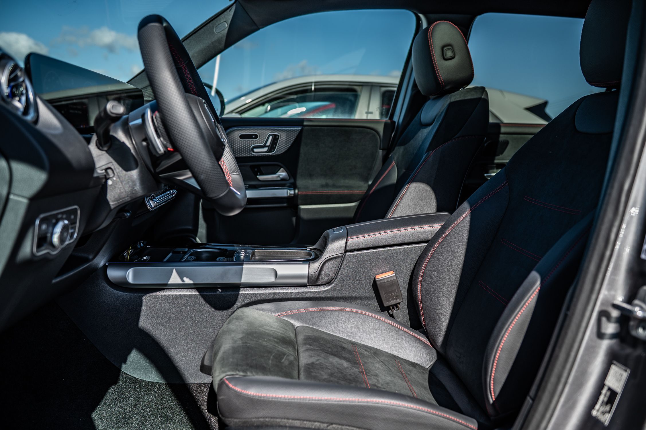 2026 Mercedes-Benz GLB