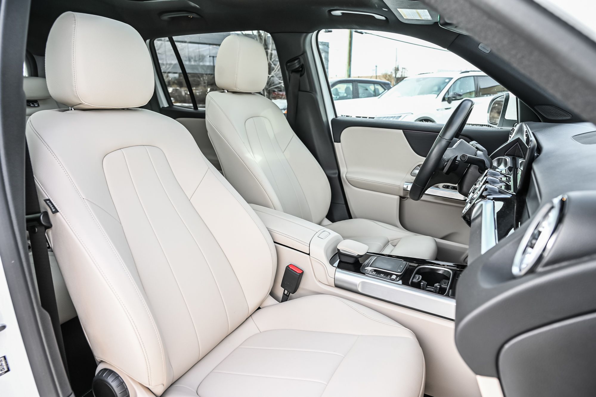 Mercedes-Benz GLB250  2022