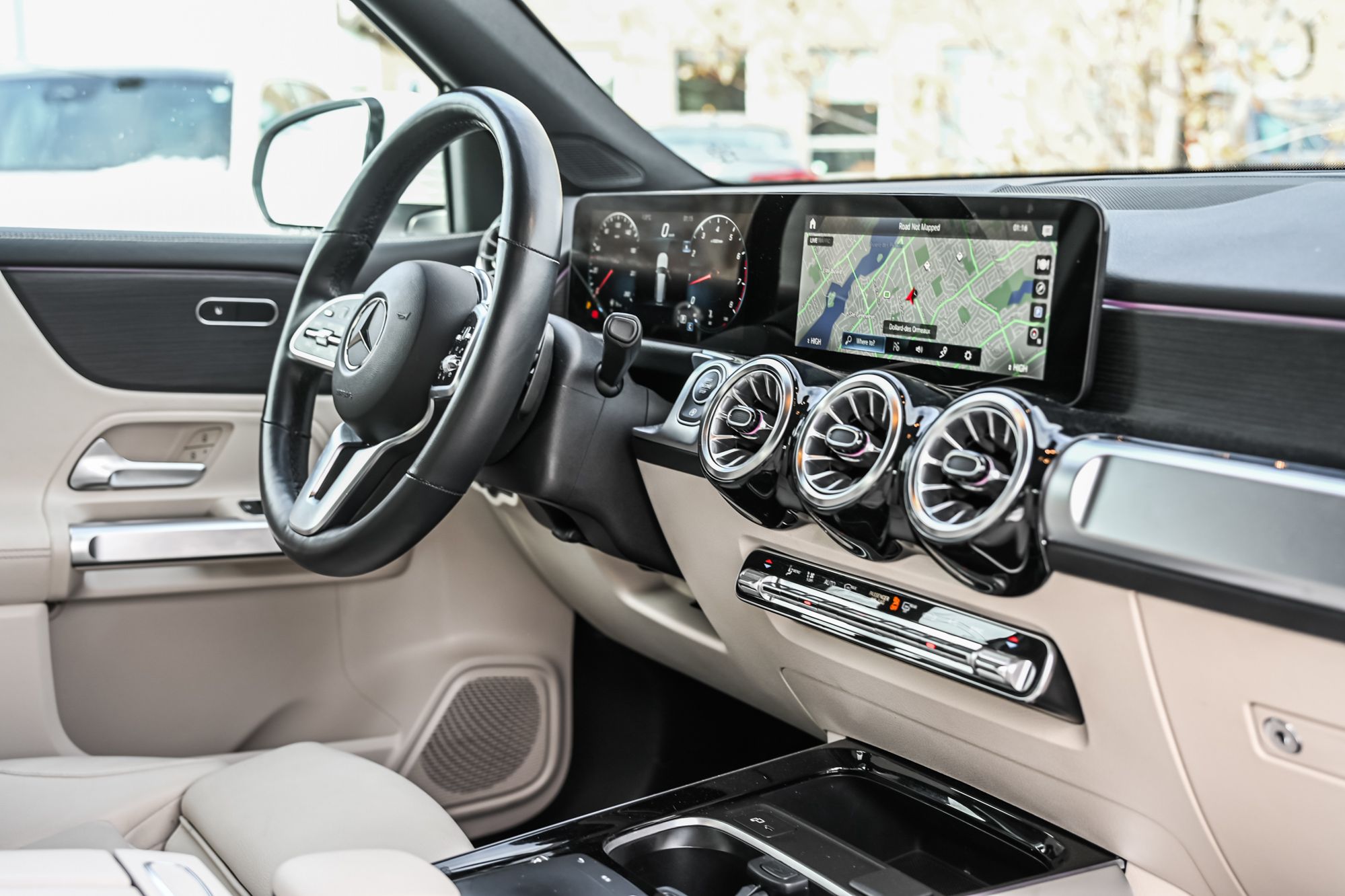 Mercedes-Benz GLB250  2022