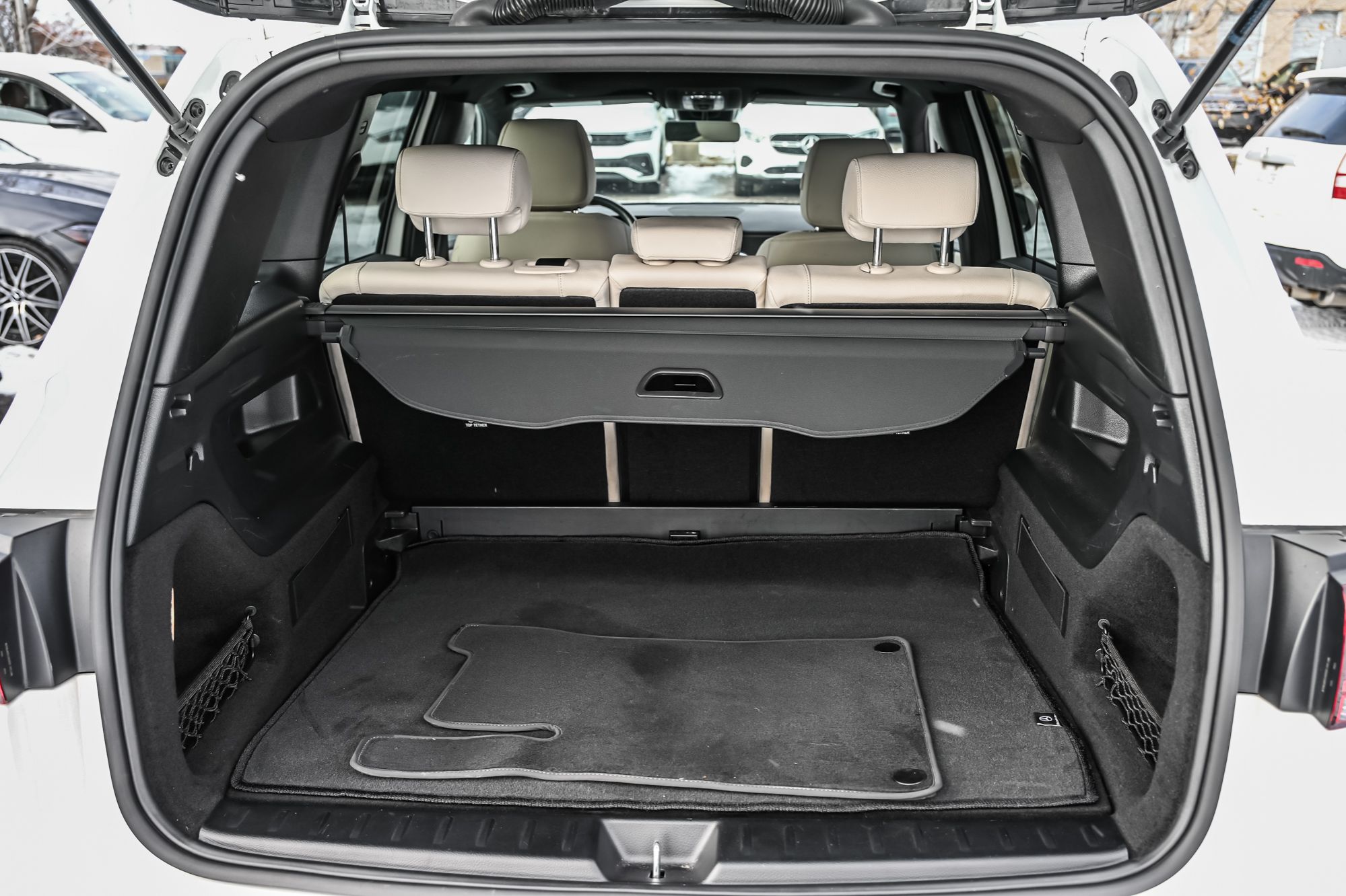 Mercedes-Benz GLB250  2022