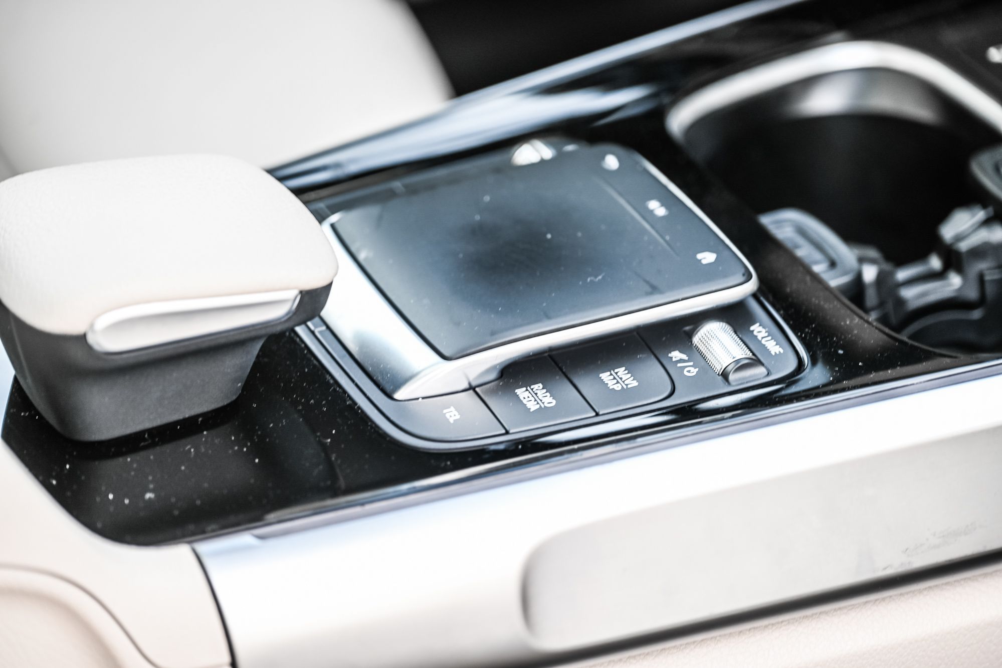 Mercedes-Benz GLB250  2022