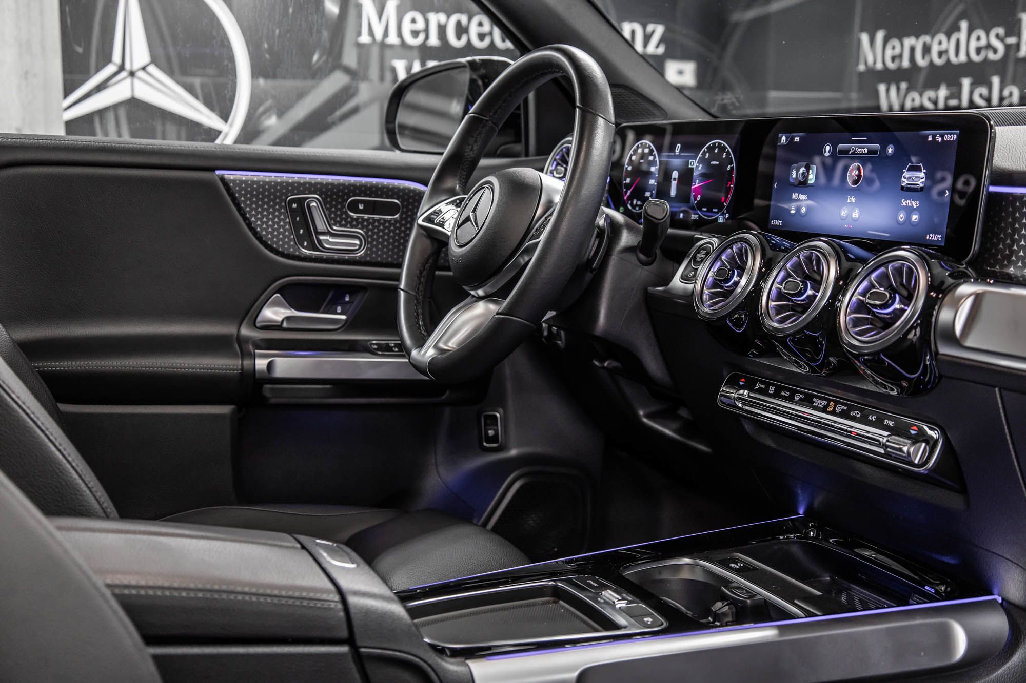 2024 Mercedes-Benz GLB250 in Dollard-des-Ormeaux, Quebec