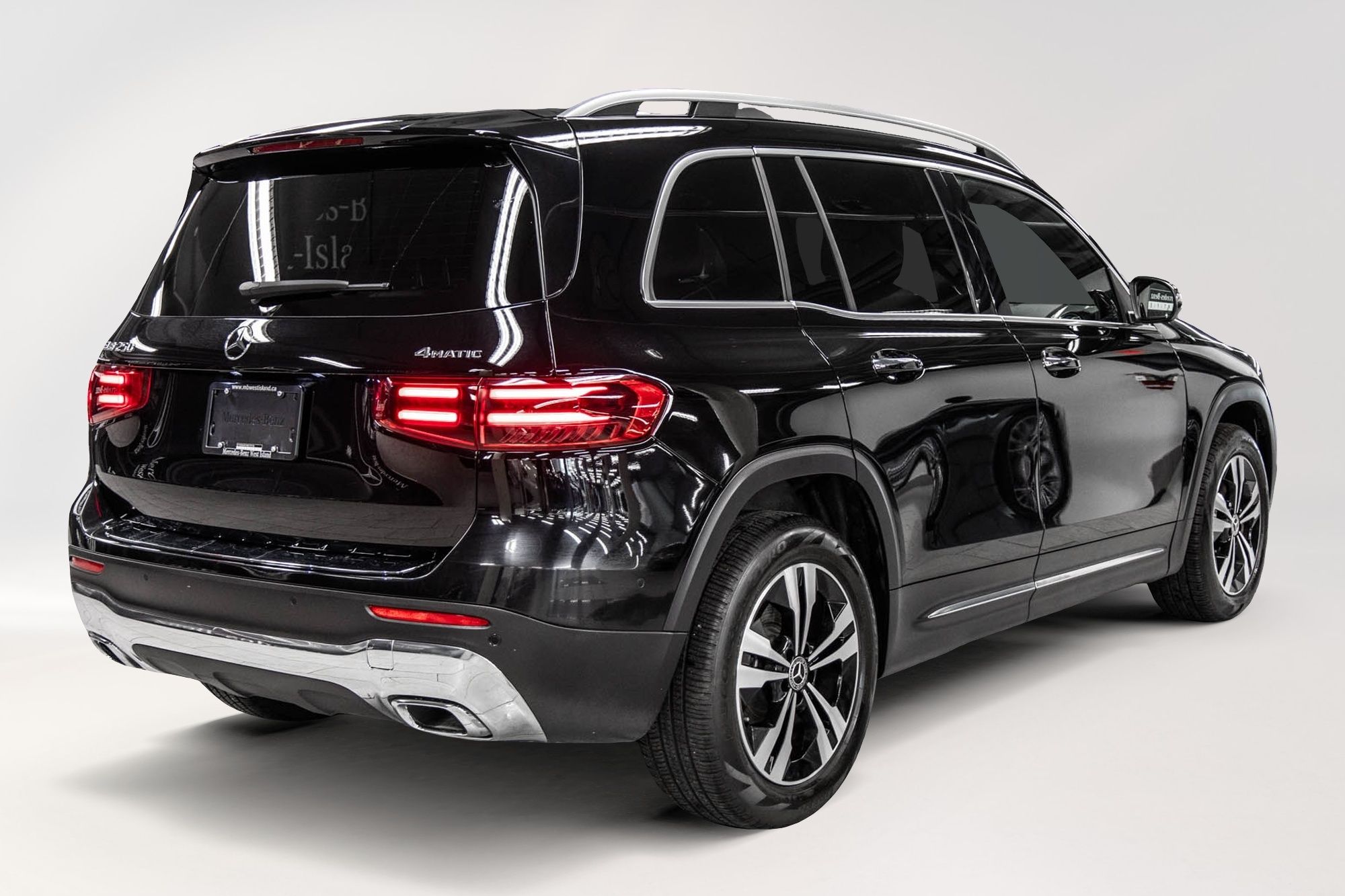 2024 Mercedes-Benz GLB250 in Dollard-des-Ormeaux, Quebec