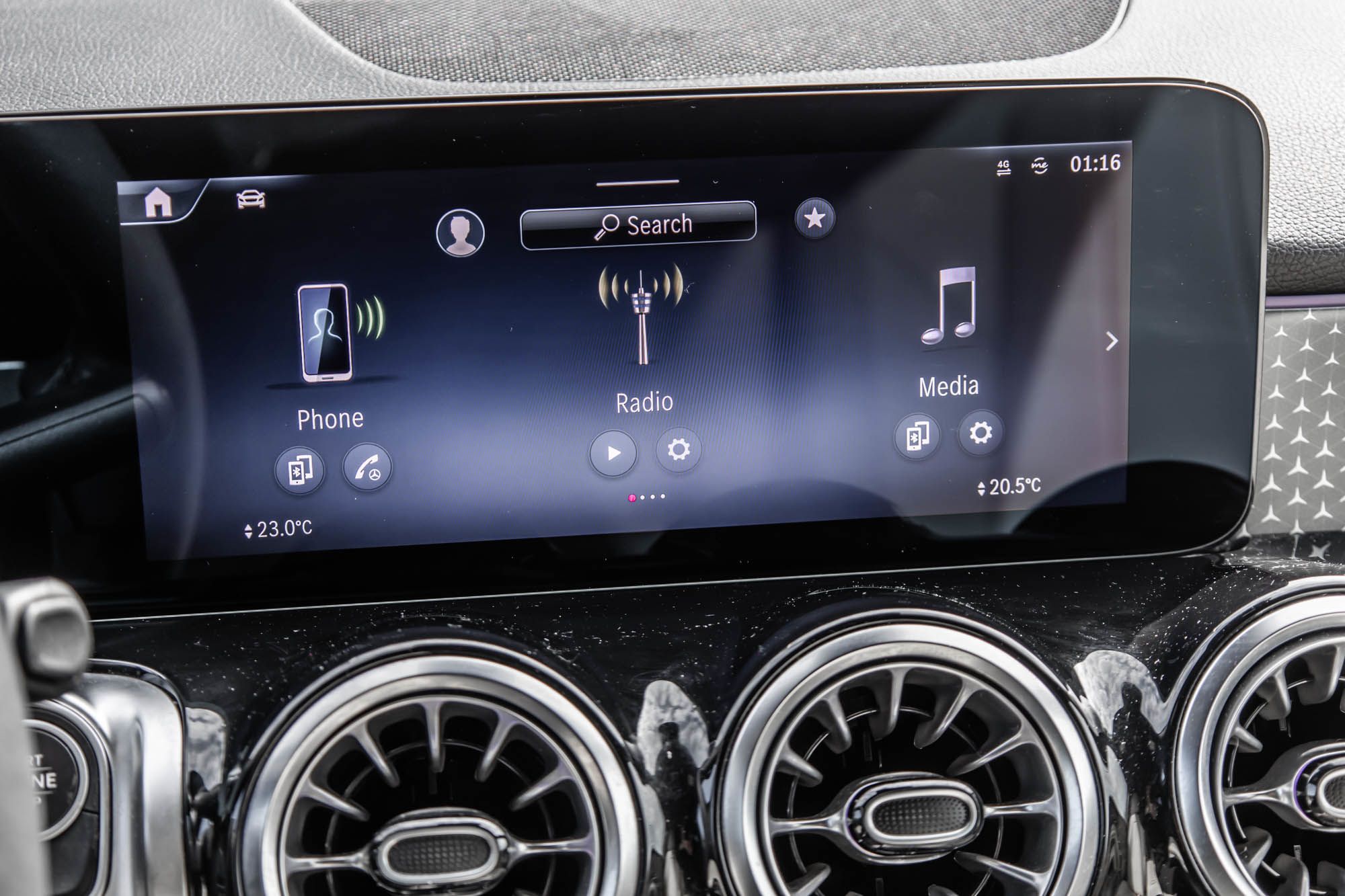 Mercedes-Benz GLB250  2025