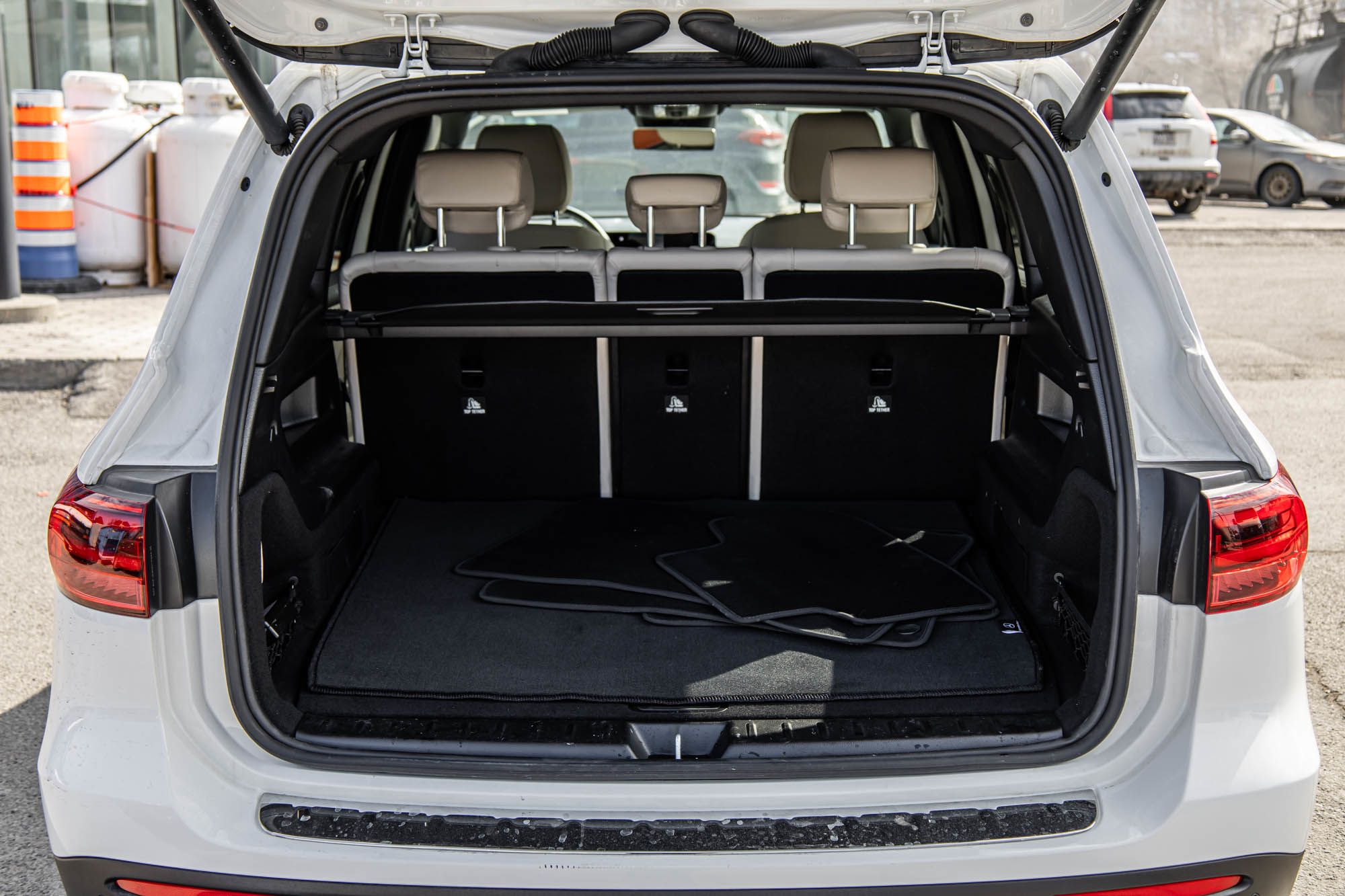 Mercedes-Benz GLB250  2025