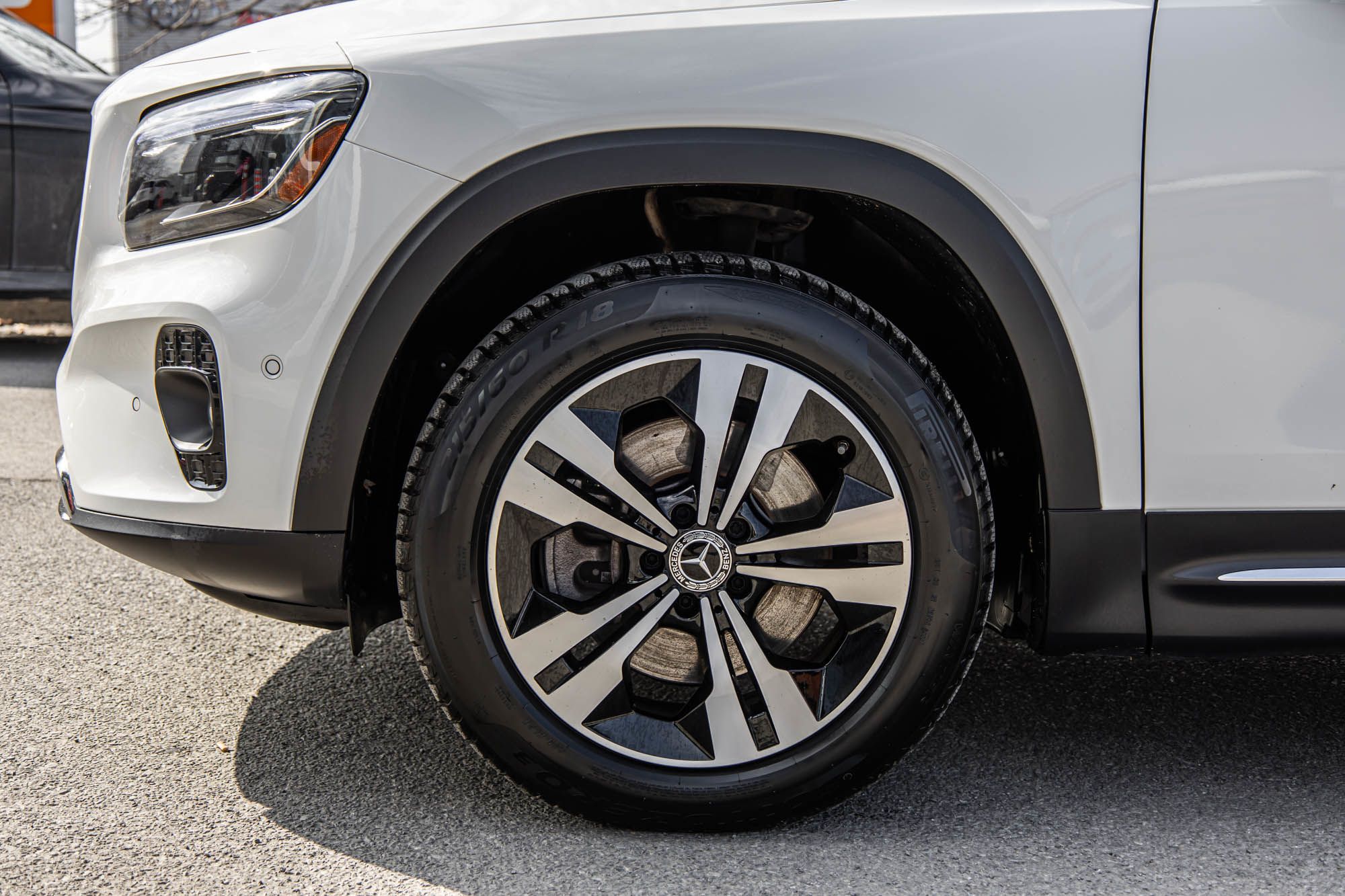 Mercedes-Benz GLB250  2025