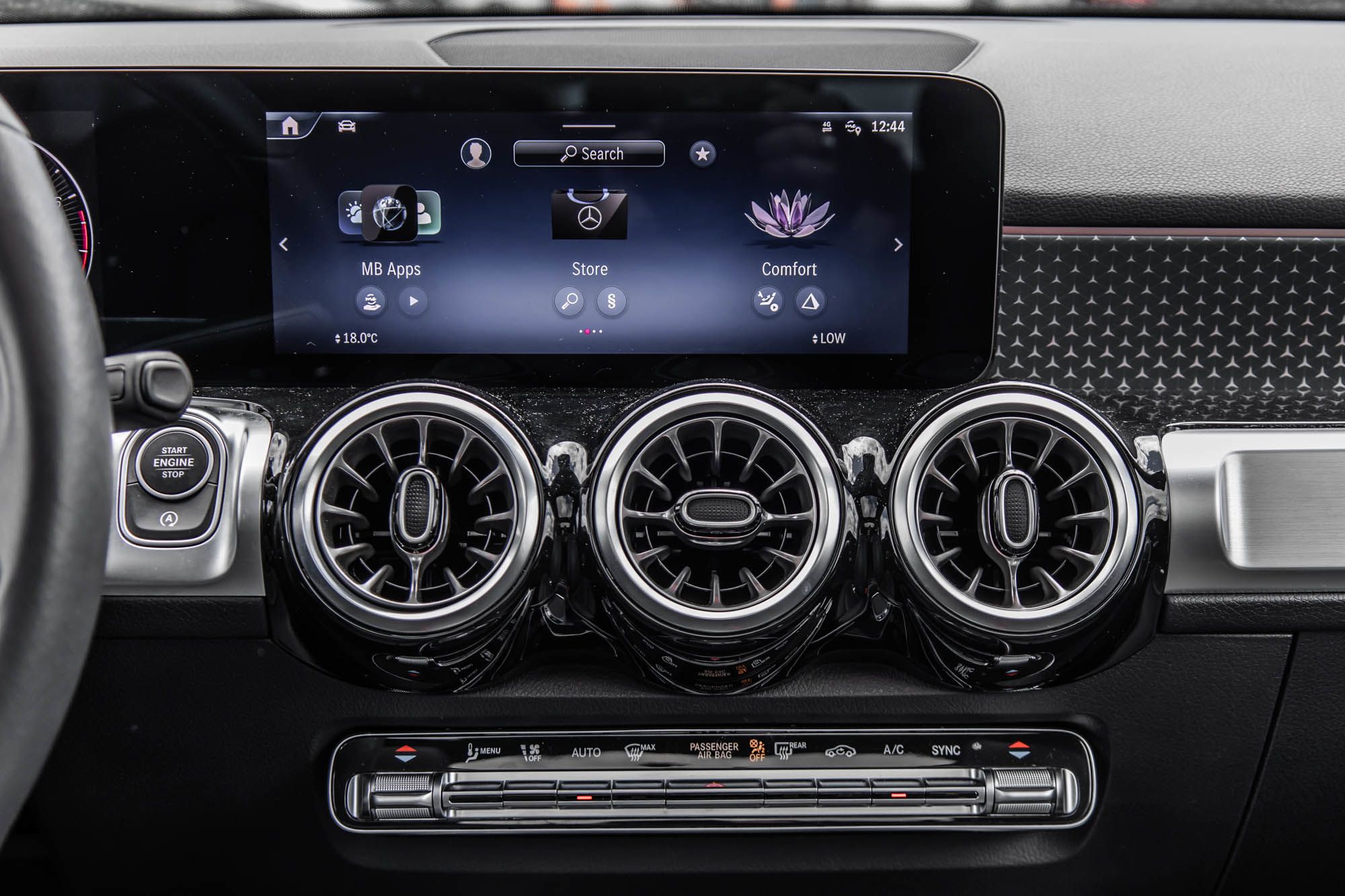 2025 Mercedes-Benz GLB250