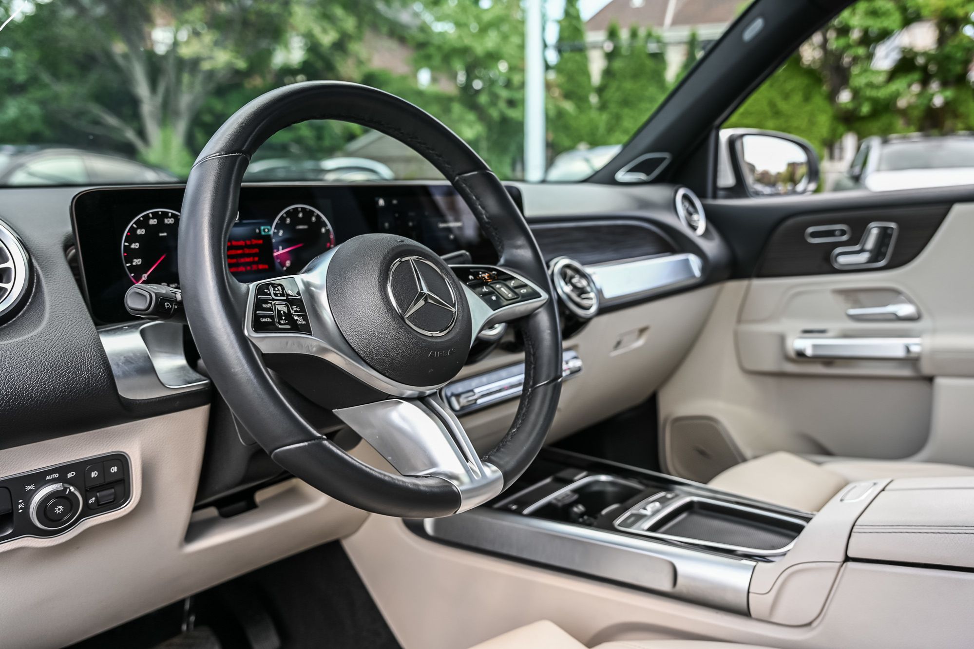 2025 Mercedes-Benz GLB250 in Dollard-des-Ormeaux, Quebec