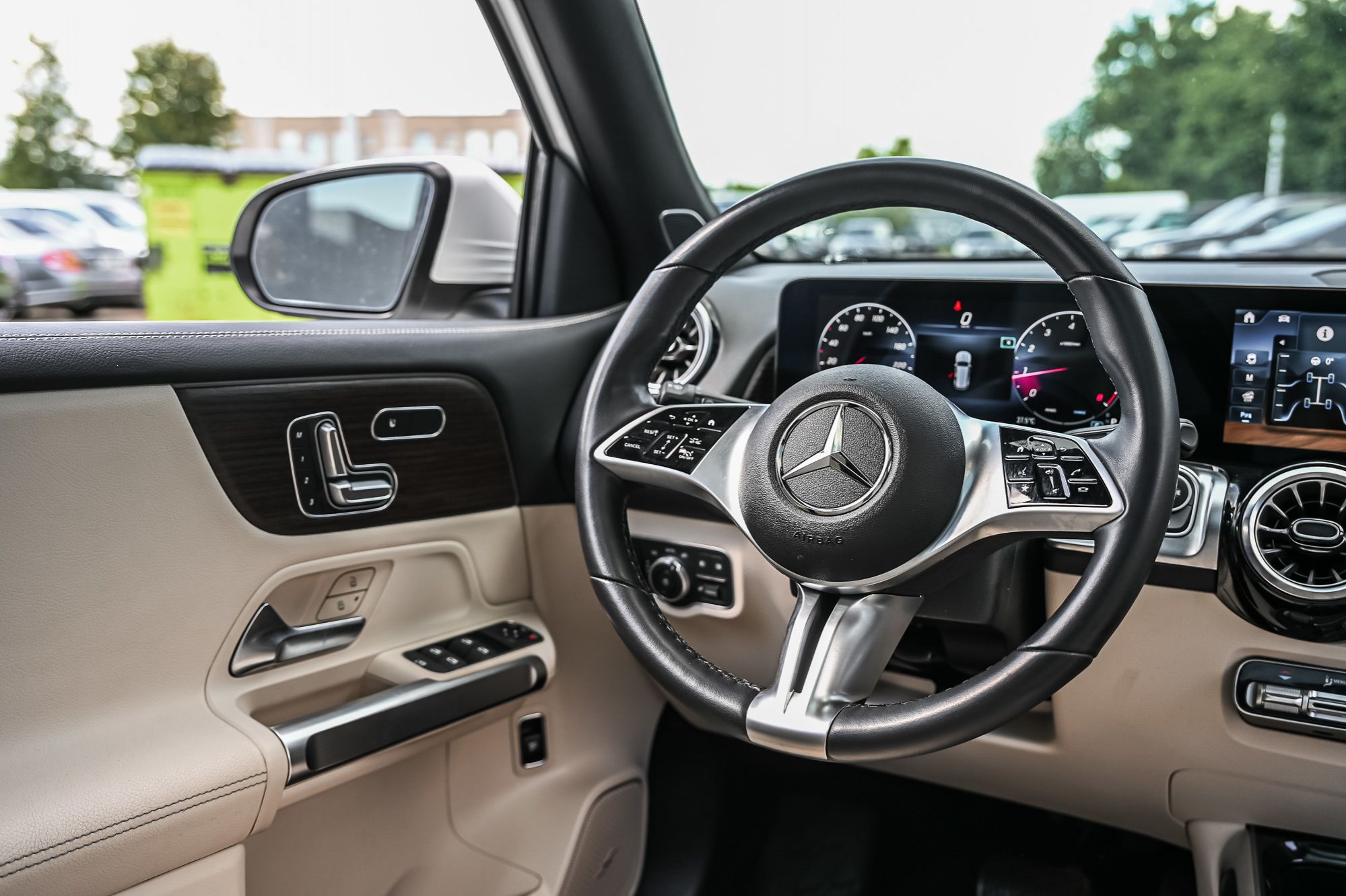 2025 Mercedes-Benz GLB250 in Dollard-des-Ormeaux, Quebec