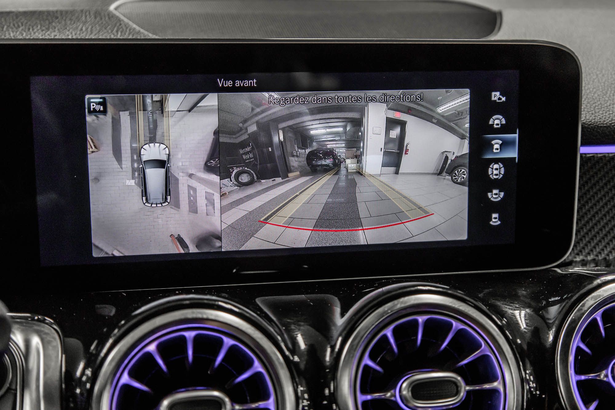 Mercedes-Benz GLB35 AMG  2021