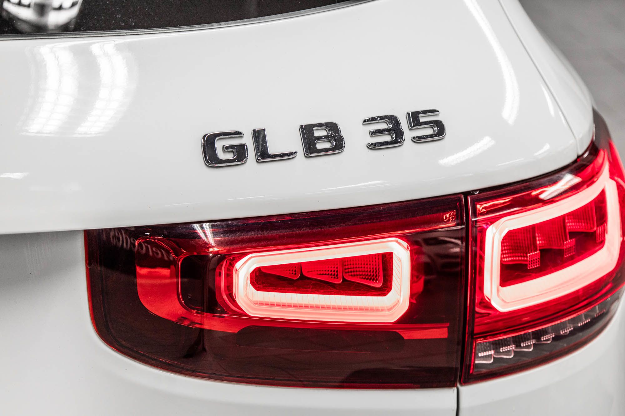 Mercedes-Benz GLB35 AMG  2021