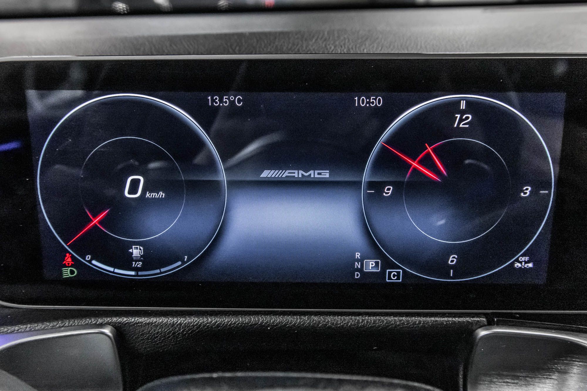 Mercedes-Benz GLB35 AMG  2021