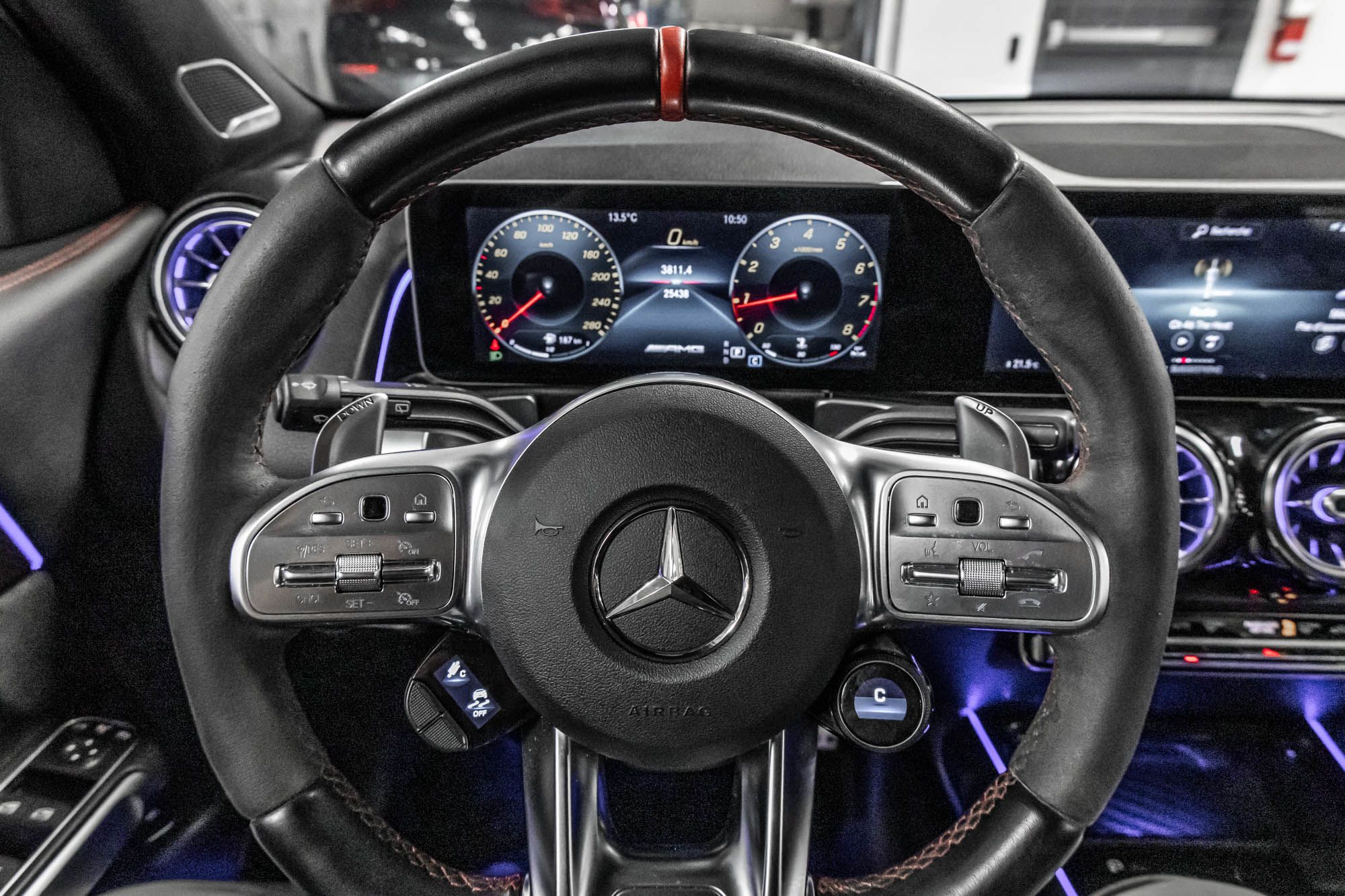 Mercedes-Benz GLB35 AMG  2021