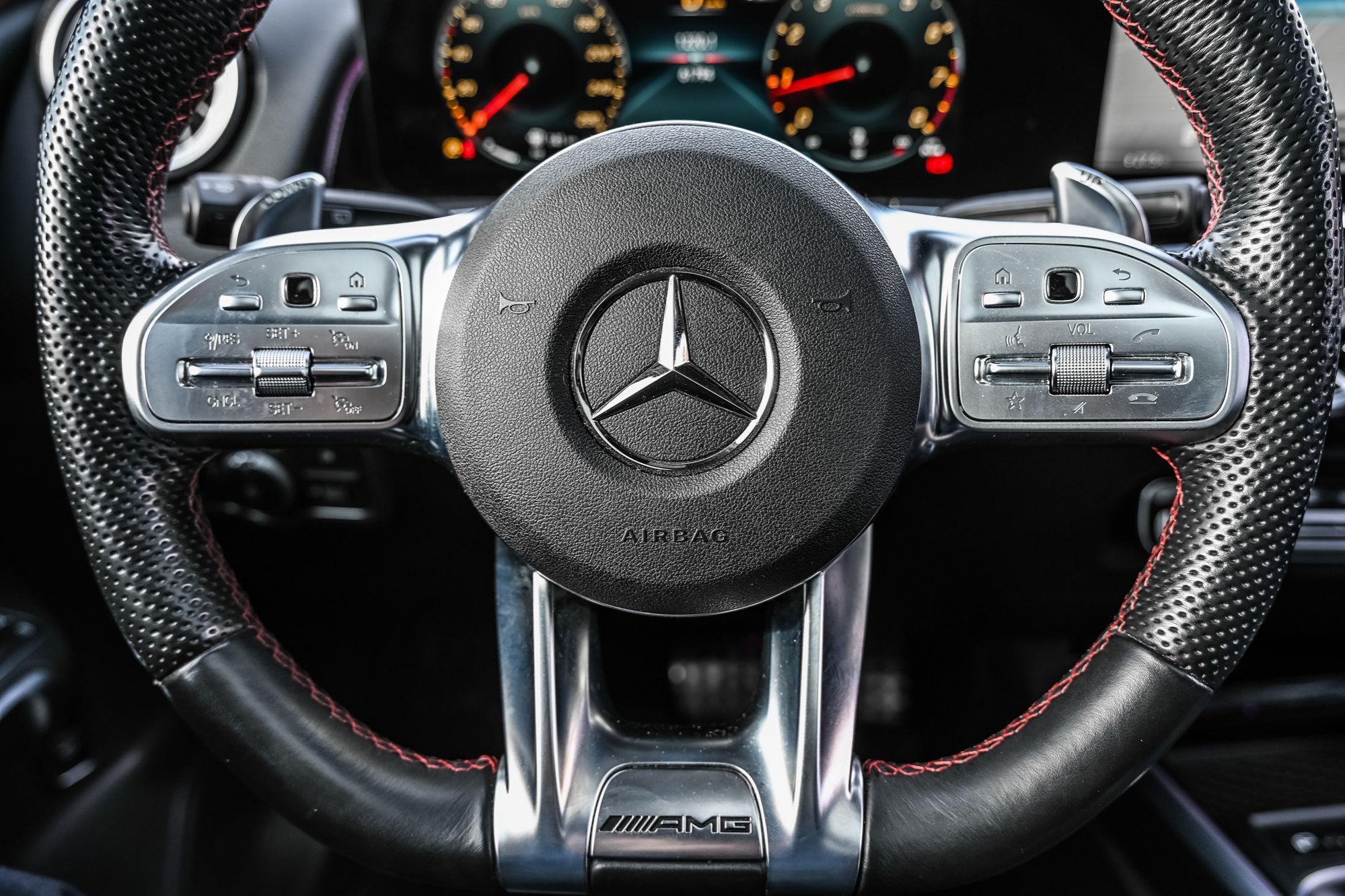 Mercedes-Benz GLB35 AMG  2023