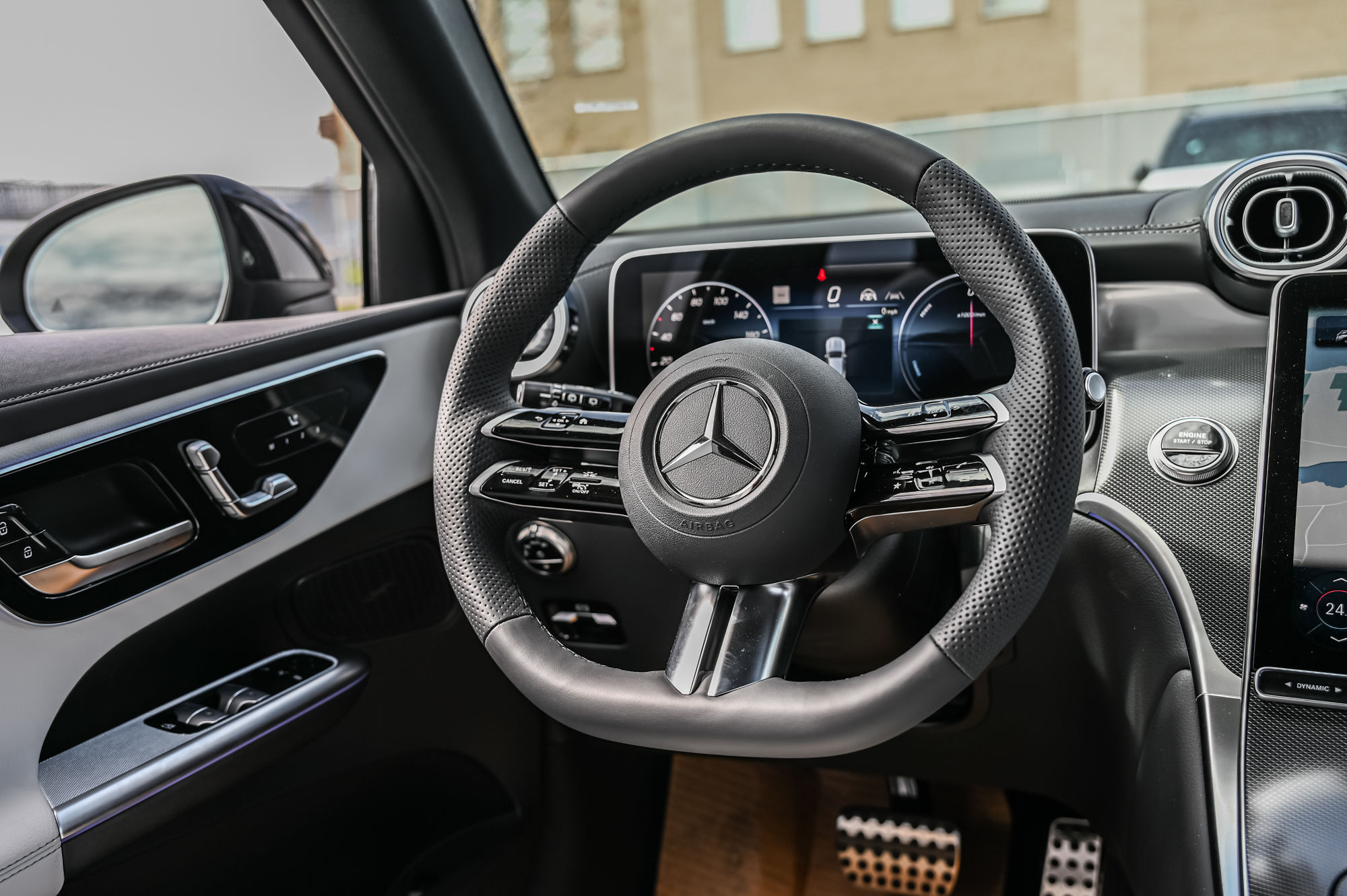 Mercedes-Benz GLC Plug-in Hybrid  2025 à Dollard-des-Ormeaux, Québec