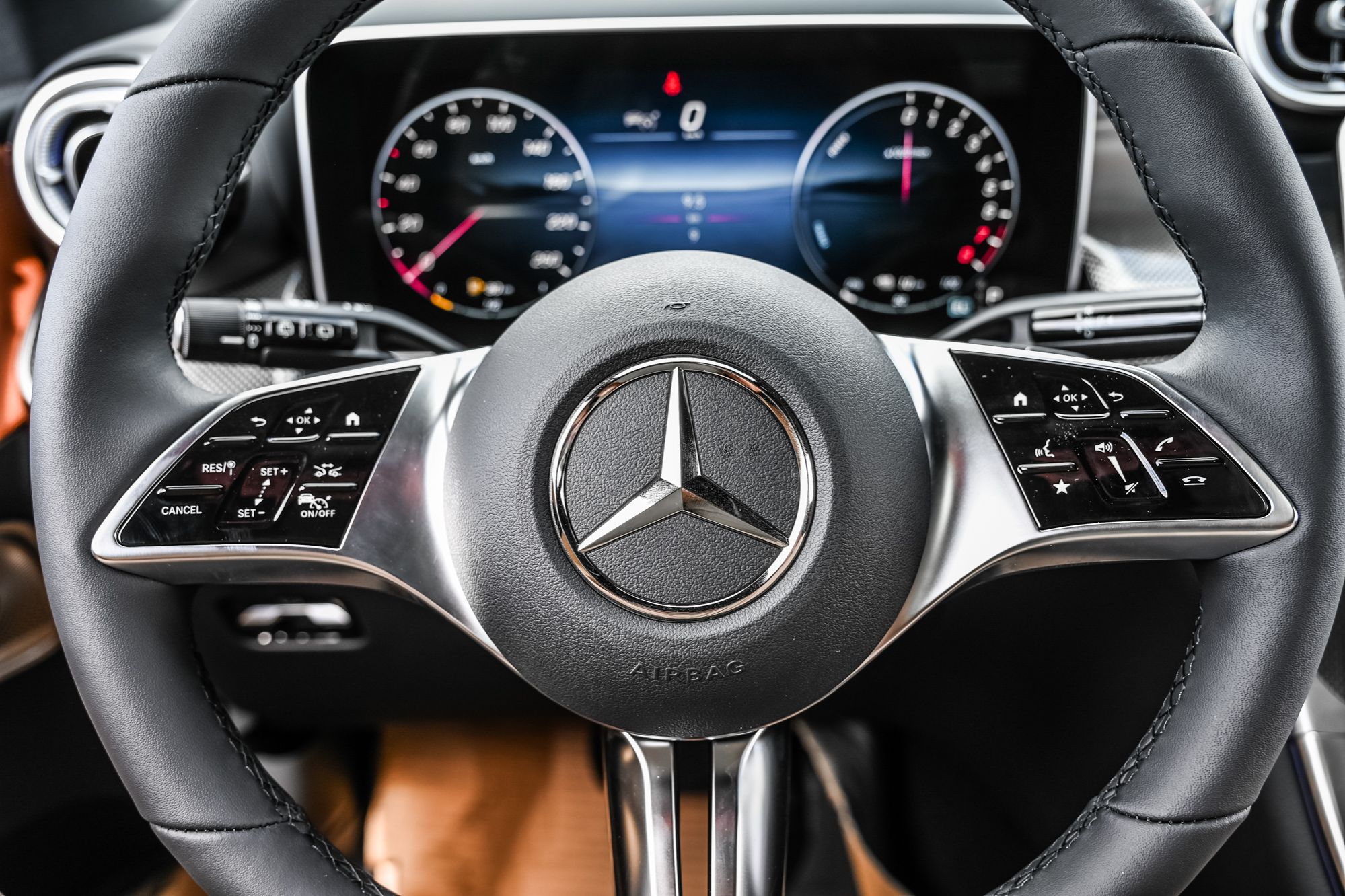 Mercedes-Benz GLC Plug-in Hybrid  2026