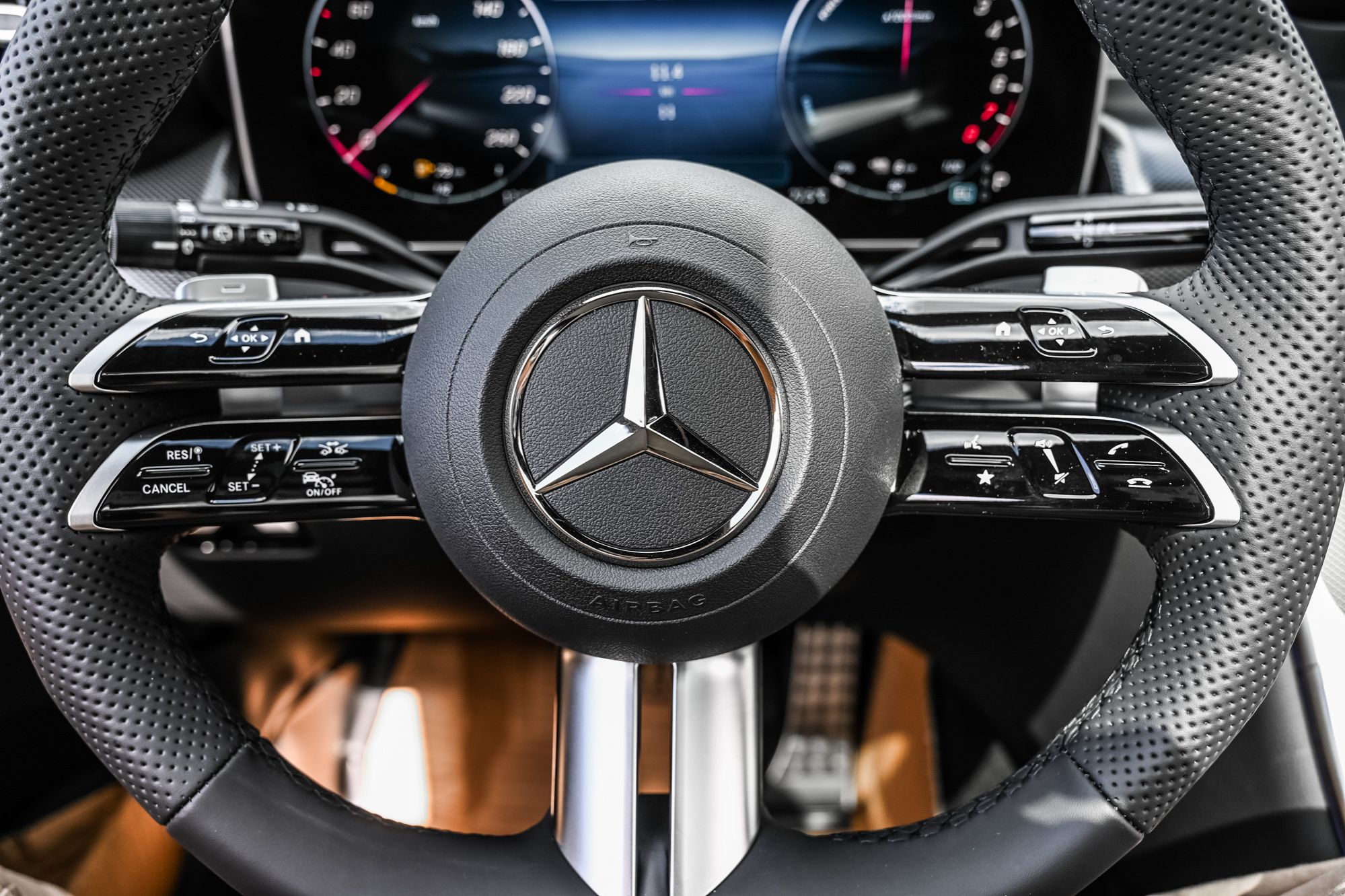 Mercedes-Benz GLC Plug-in Hybrid  2026