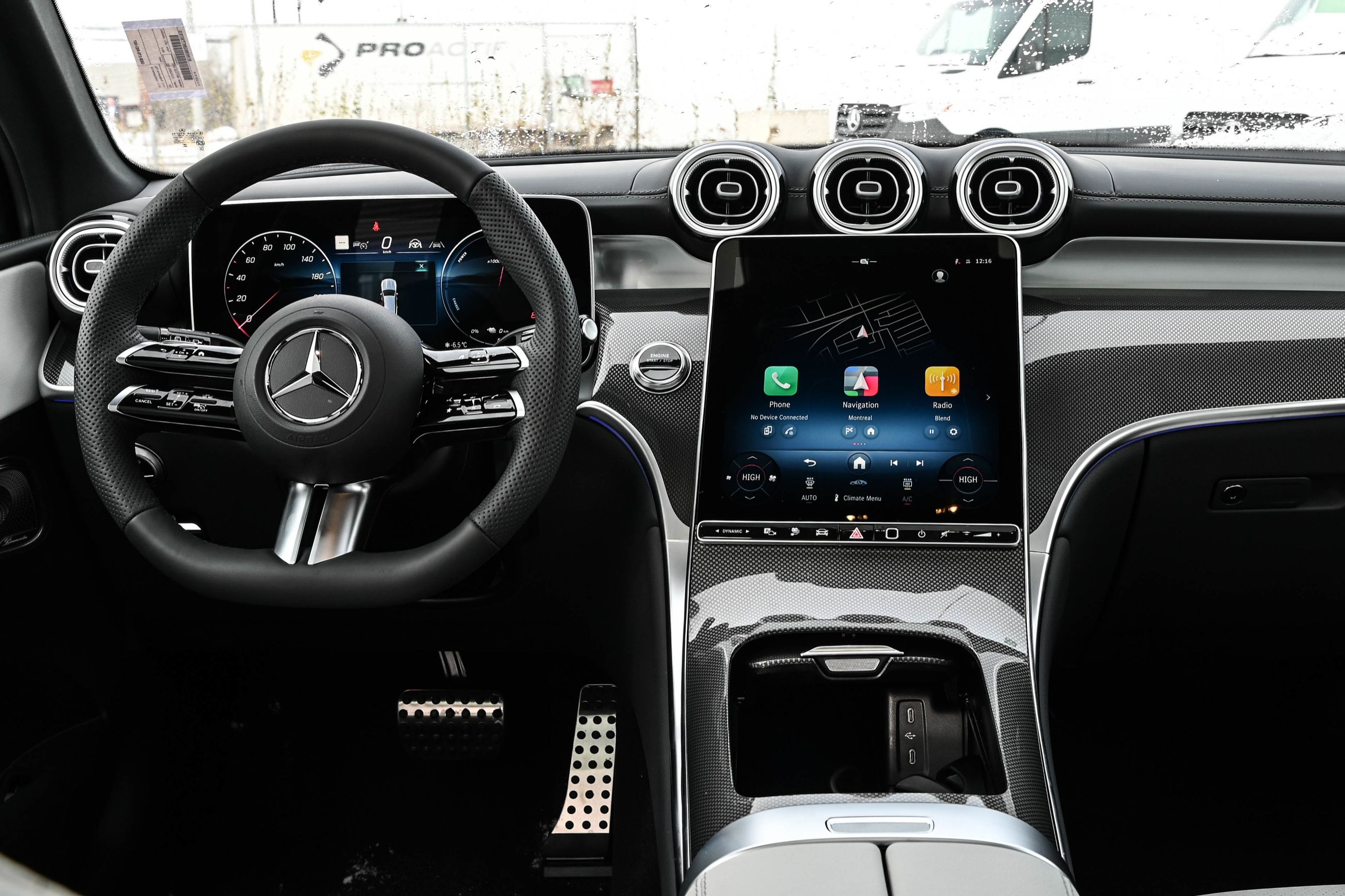 2026 Mercedes-Benz GLC Plug-in Hybrid in Dollard-des-Ormeaux, Quebec