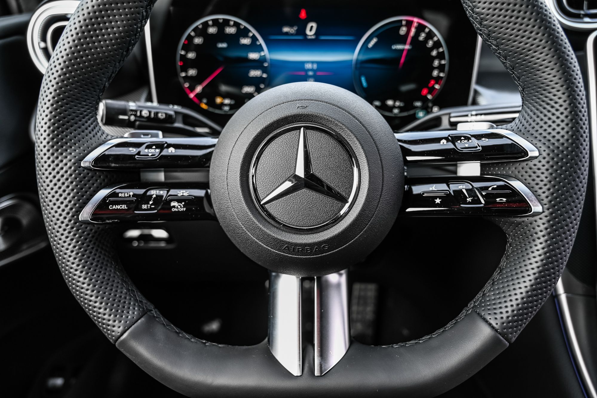 2026 Mercedes-Benz GLC in Dollard-des-Ormeaux, Quebec