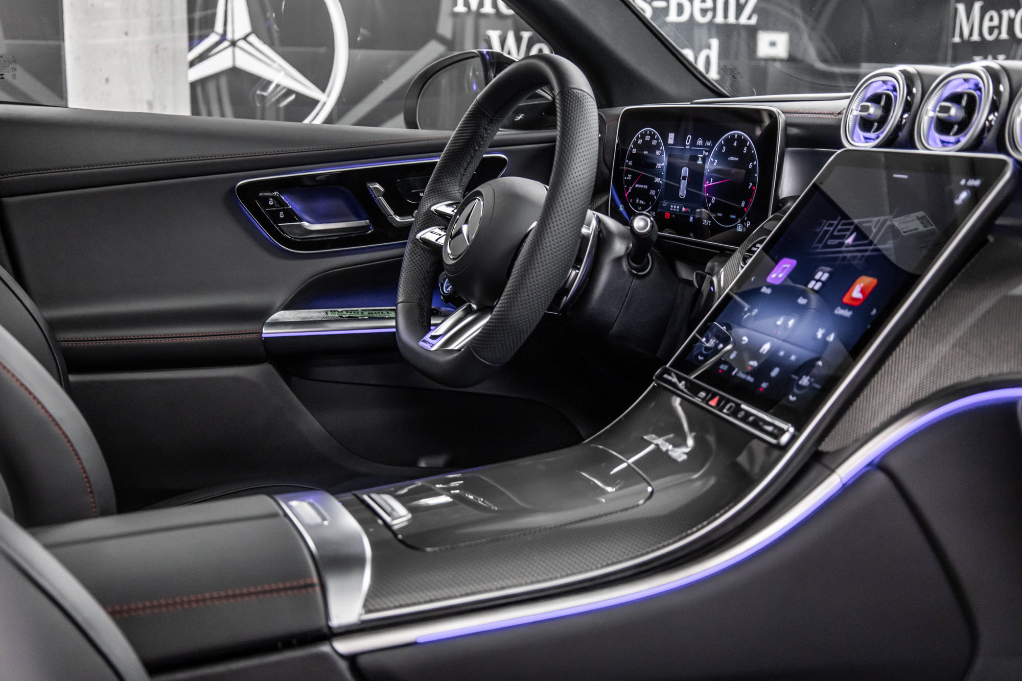 2025 Mercedes-Benz GLC in Dollard-des-Ormeaux, Quebec