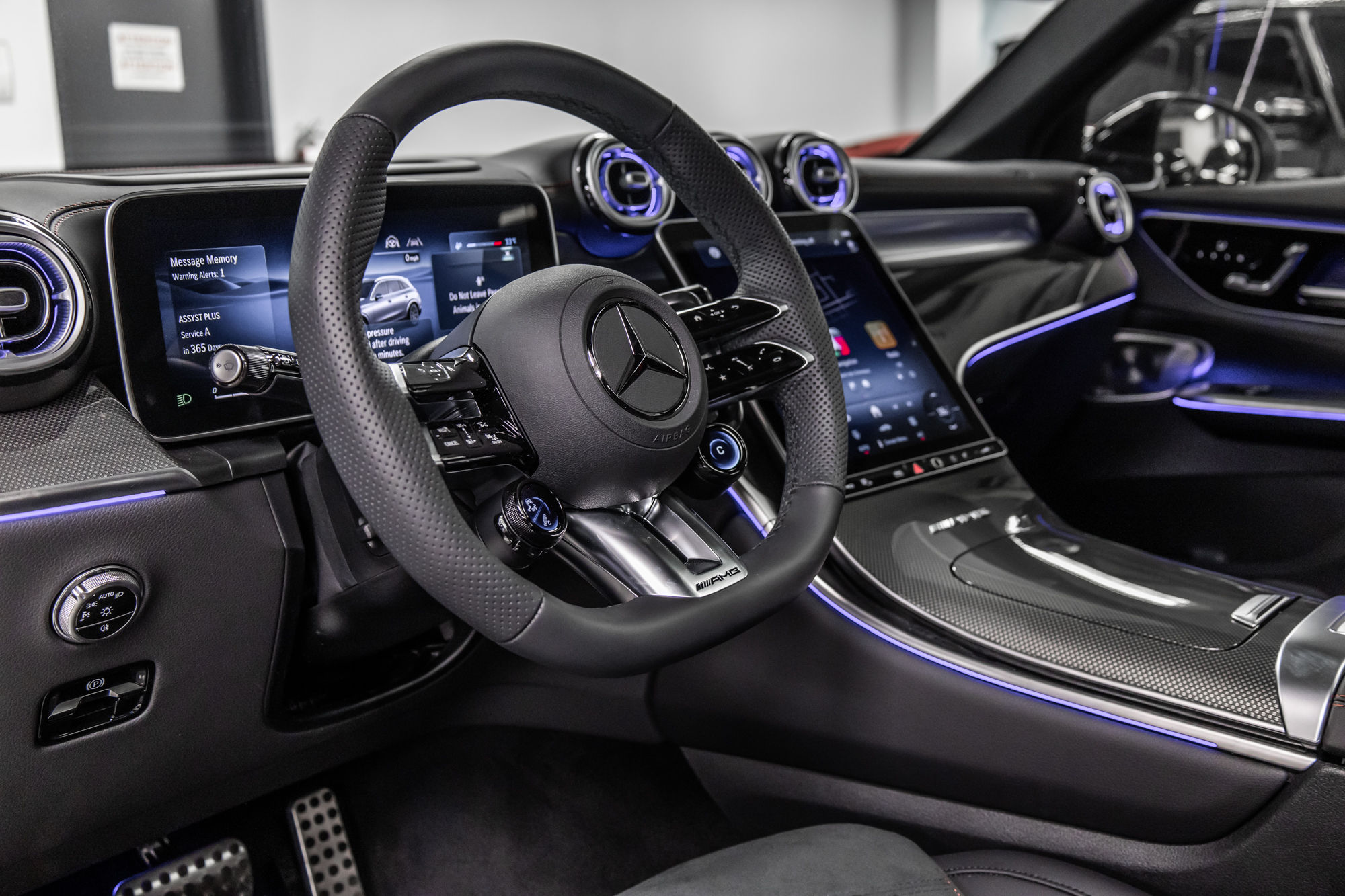 2025 Mercedes-Benz GLC in Dollard-des-Ormeaux, Quebec