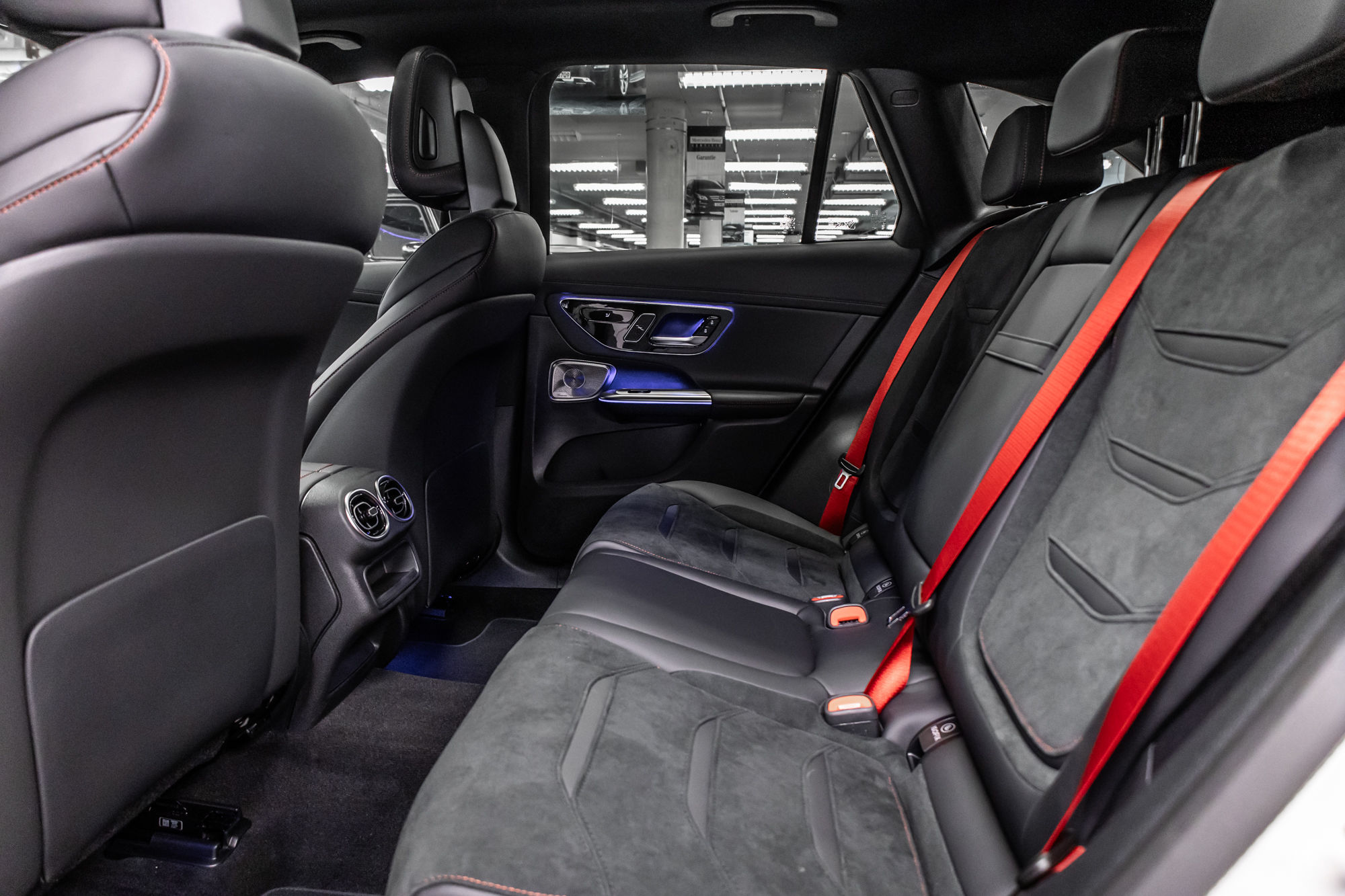 2025 Mercedes-Benz GLC in Dollard-des-Ormeaux, Quebec
