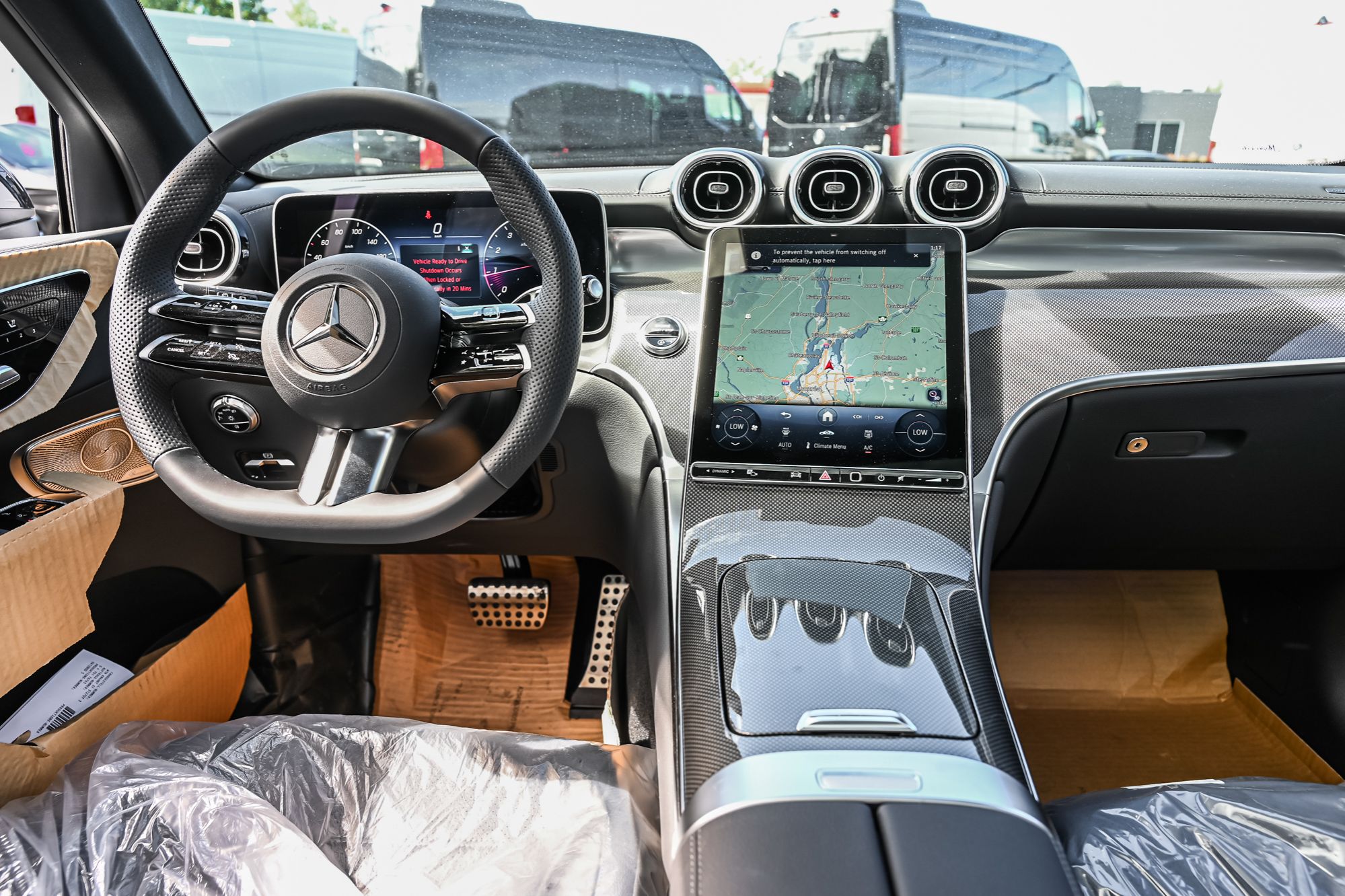 Mercedes-Benz GLC  2025 à Dollard-des-Ormeaux, Québec