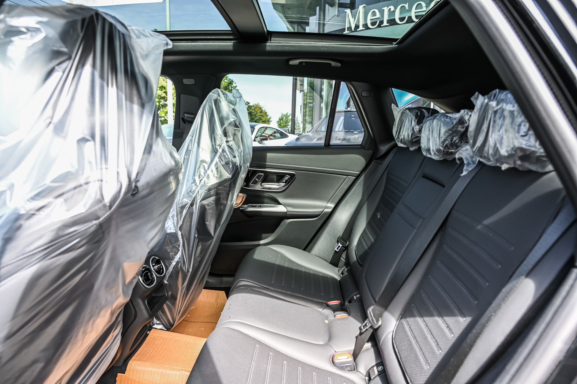 Mercedes-Benz GLC  2025 à Dollard-des-Ormeaux, Québec