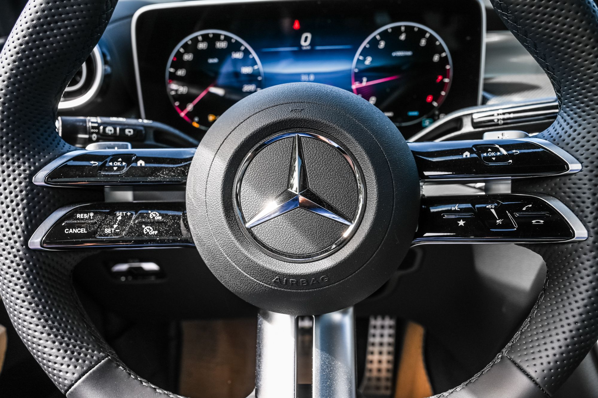 Mercedes-Benz GLC  2025 à Dollard-des-Ormeaux, Québec