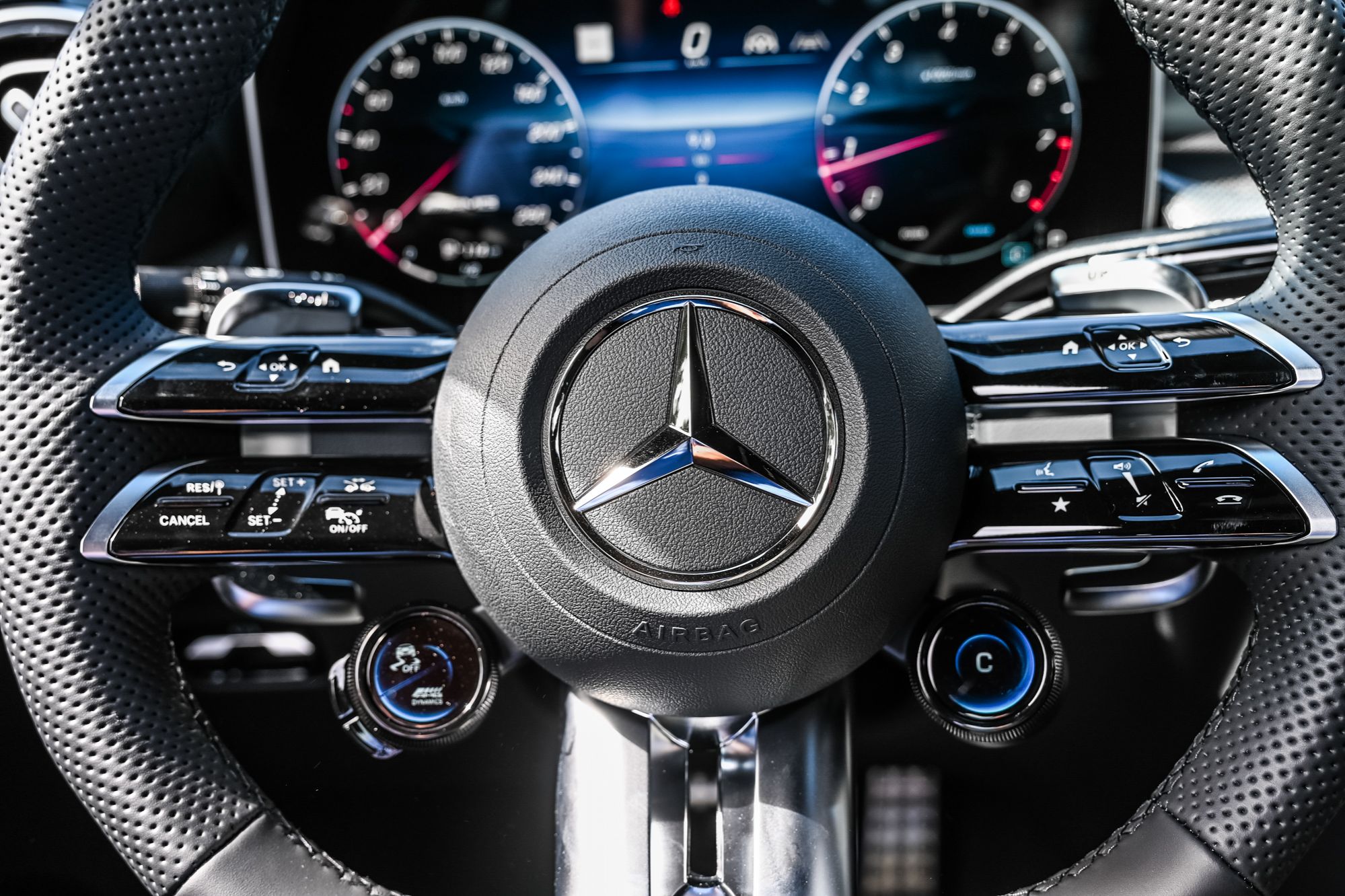 2026 Mercedes-Benz GLC in Dollard-des-Ormeaux, Quebec