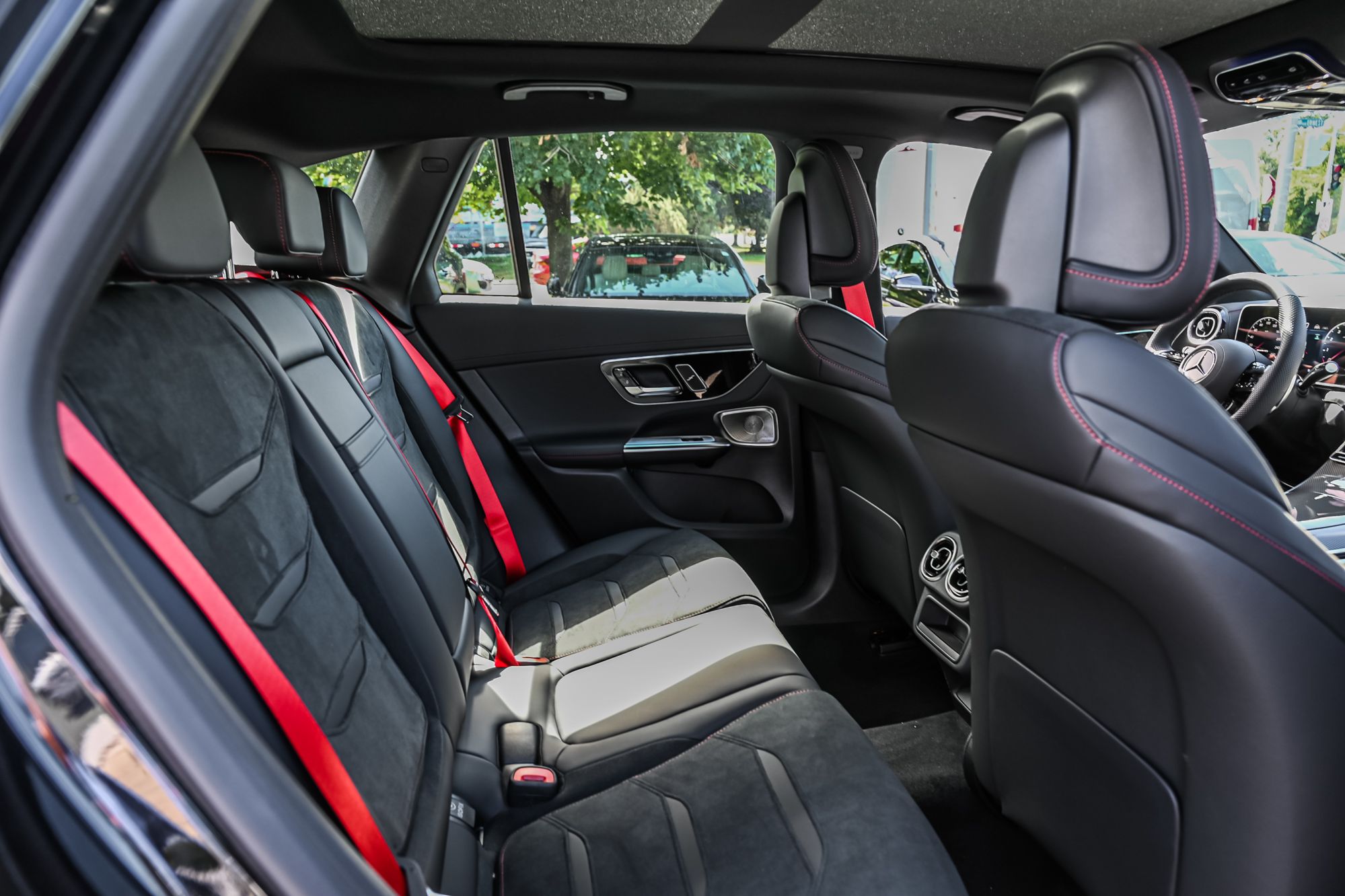 2026 Mercedes-Benz GLC in Dollard-des-Ormeaux, Quebec
