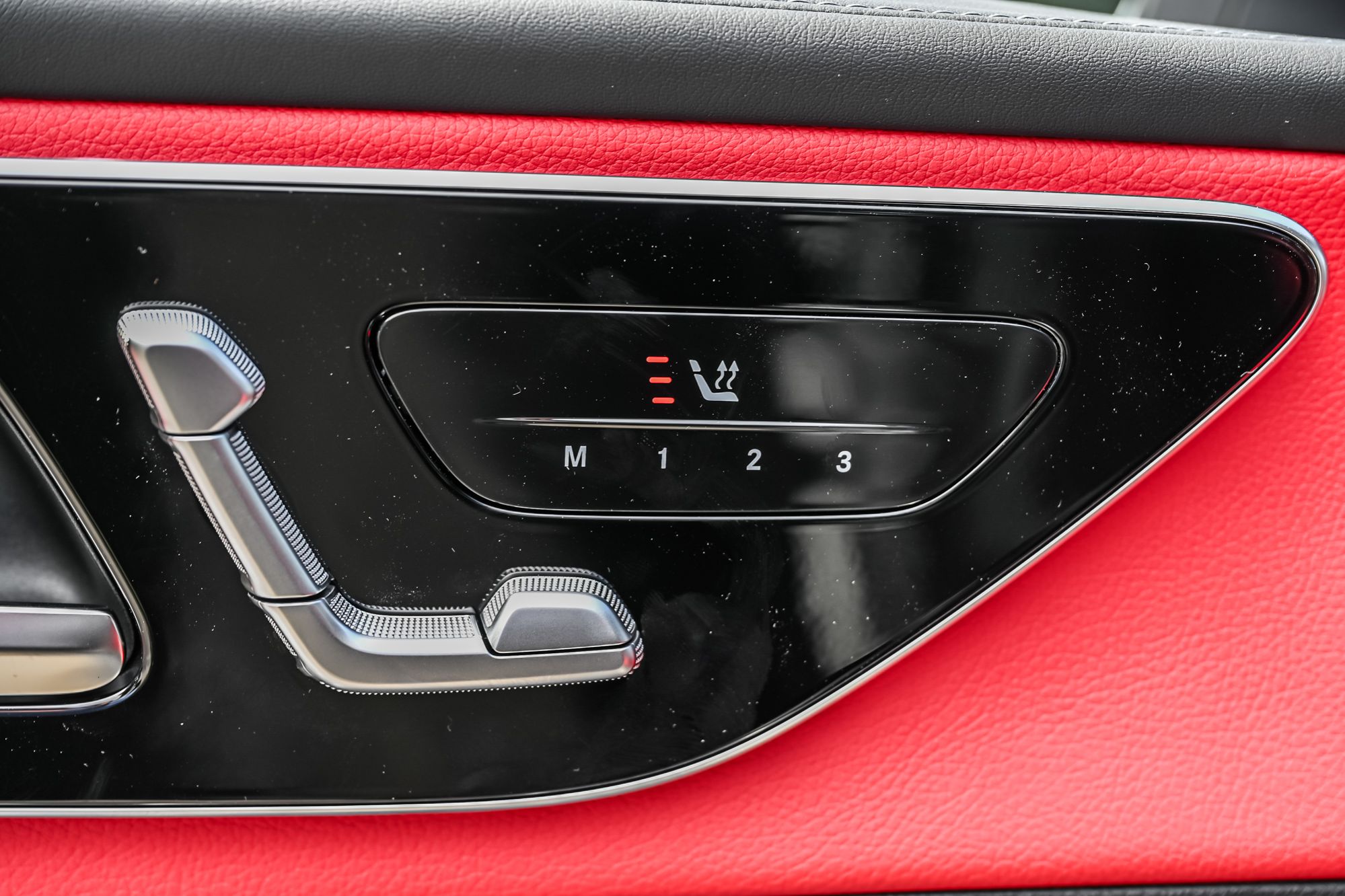 2026 Mercedes-Benz GLC in Dollard-des-Ormeaux, Quebec