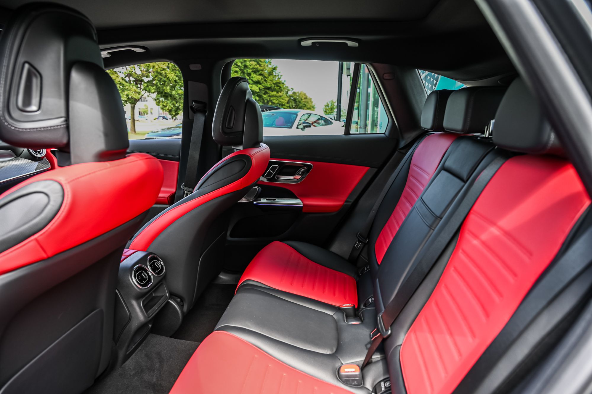2026 Mercedes-Benz GLC in Dollard-des-Ormeaux, Quebec