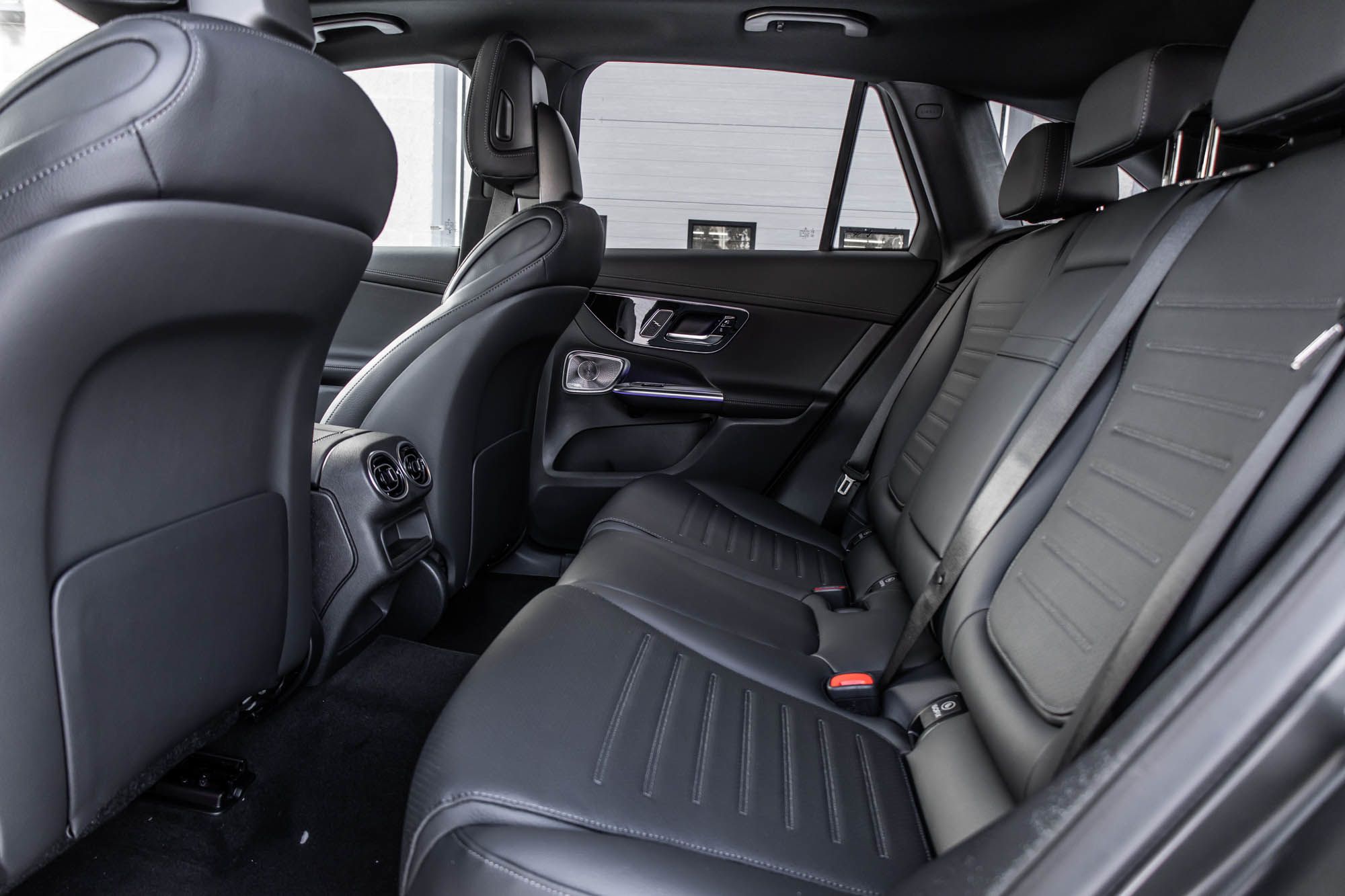 2026 Mercedes-Benz GLC in Dollard-des-Ormeaux, Quebec