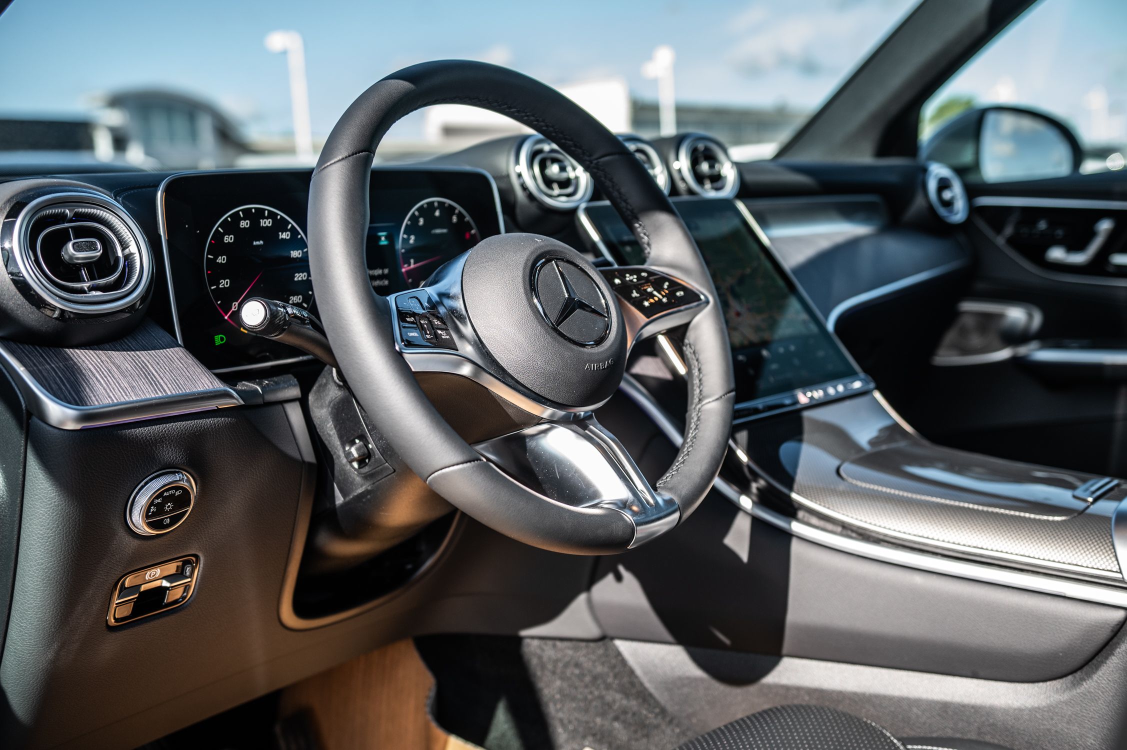 2026 Mercedes-Benz GLC