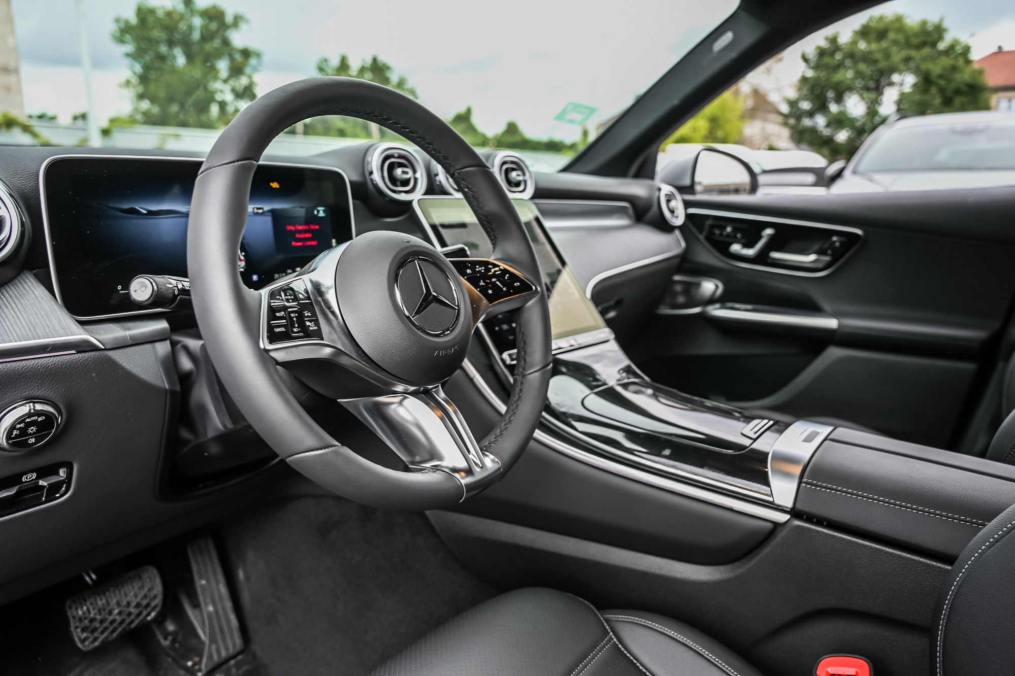 2026 Mercedes-Benz GLC in Dollard-des-Ormeaux, Quebec