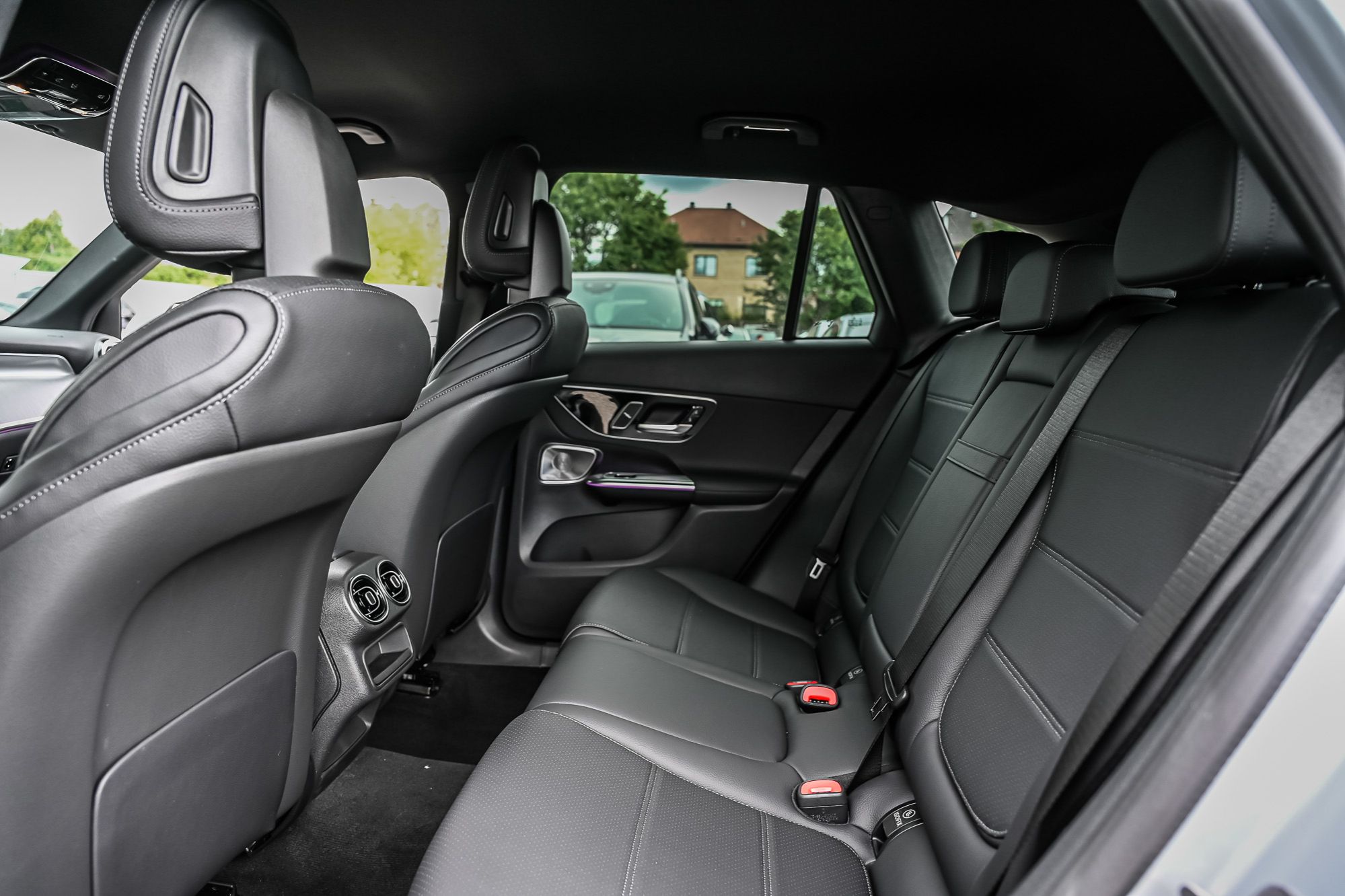 2026 Mercedes-Benz GLC in Dollard-des-Ormeaux, Quebec