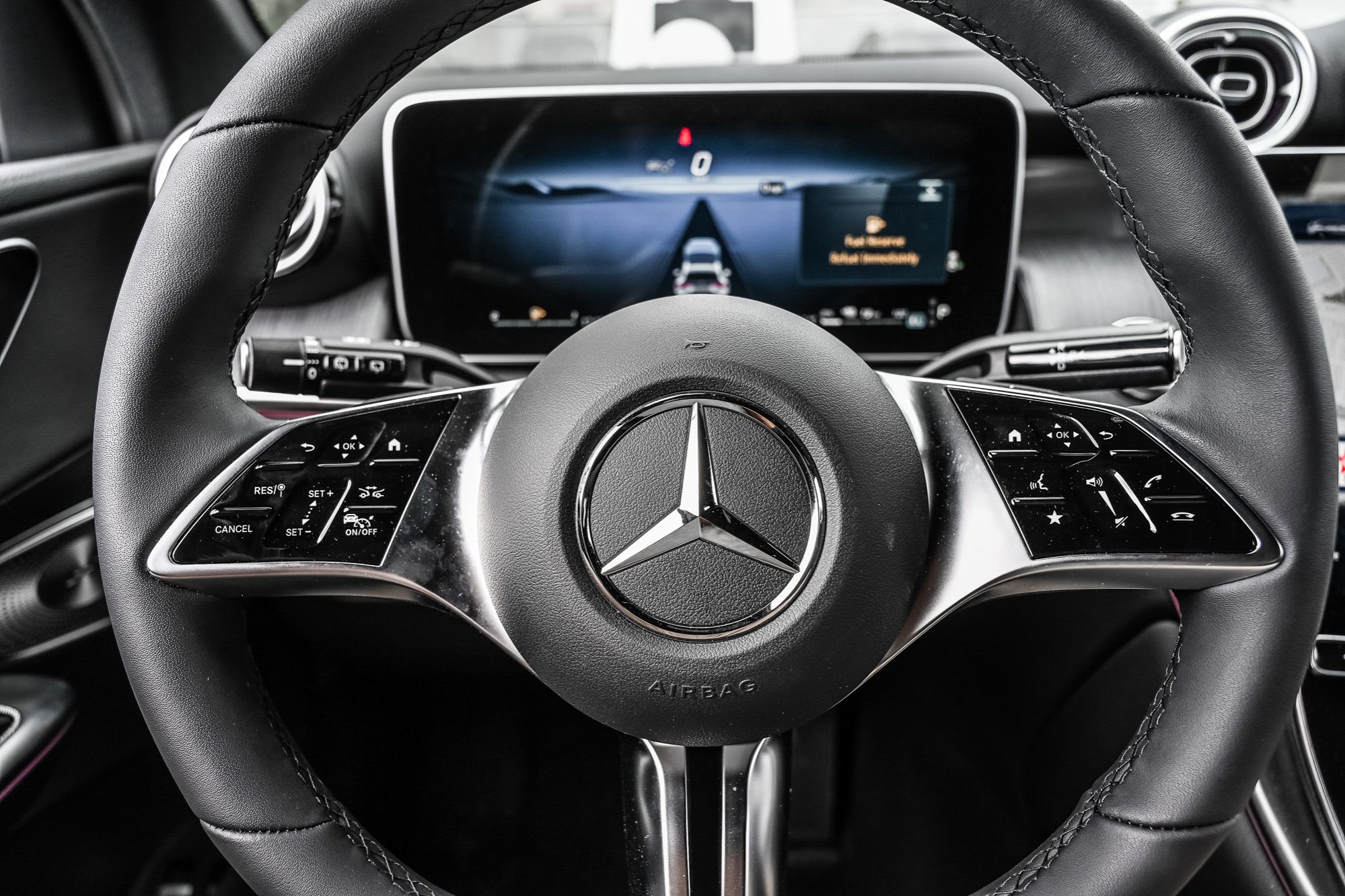2026 Mercedes-Benz GLC in Dollard-des-Ormeaux, Quebec