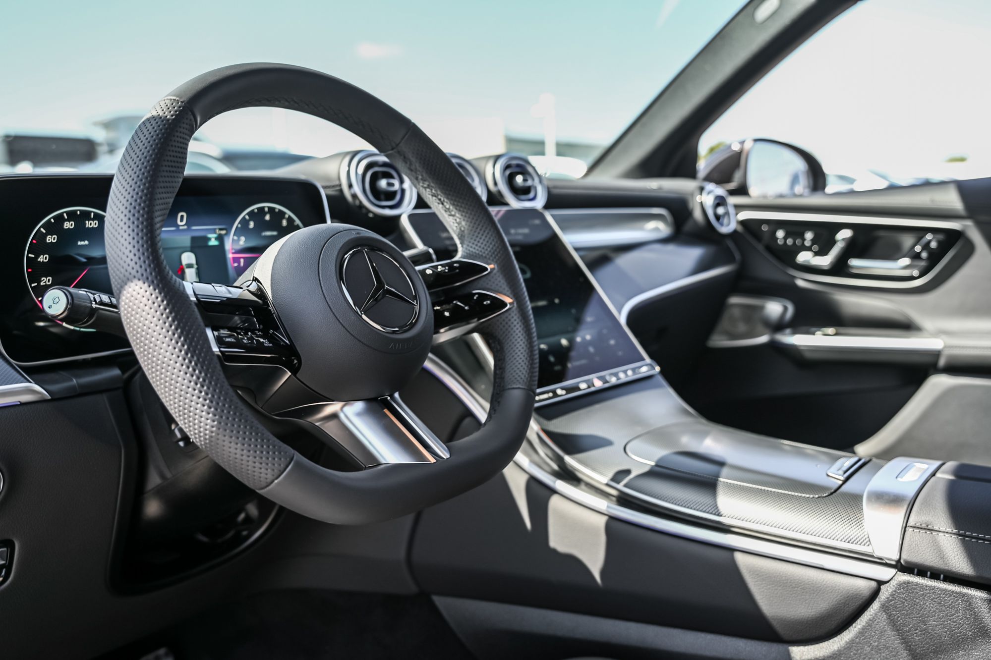 2027 Mercedes-Benz GLC in Dollard-des-Ormeaux, Quebec