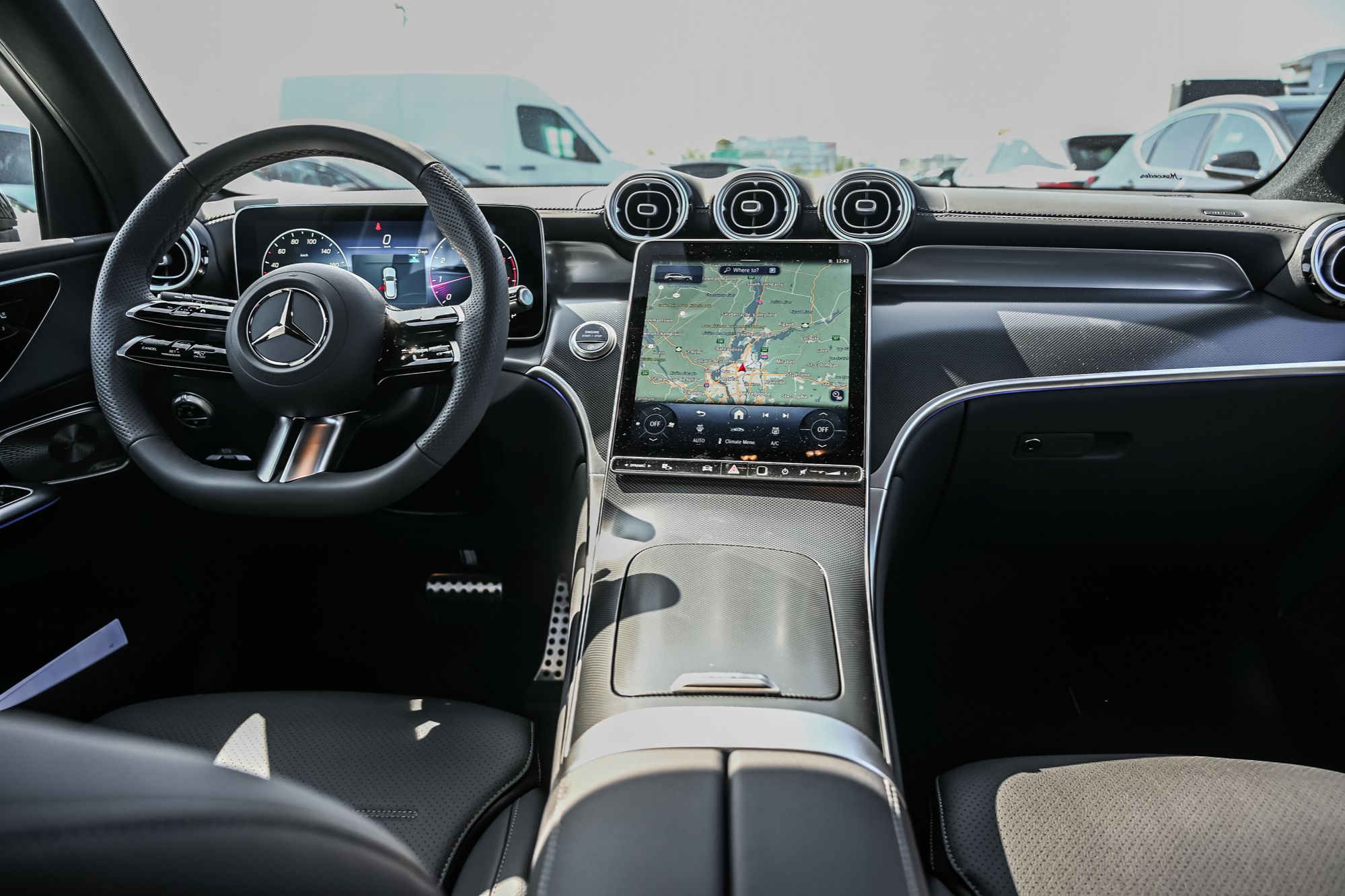 2027 Mercedes-Benz GLC in Dollard-des-Ormeaux, Quebec