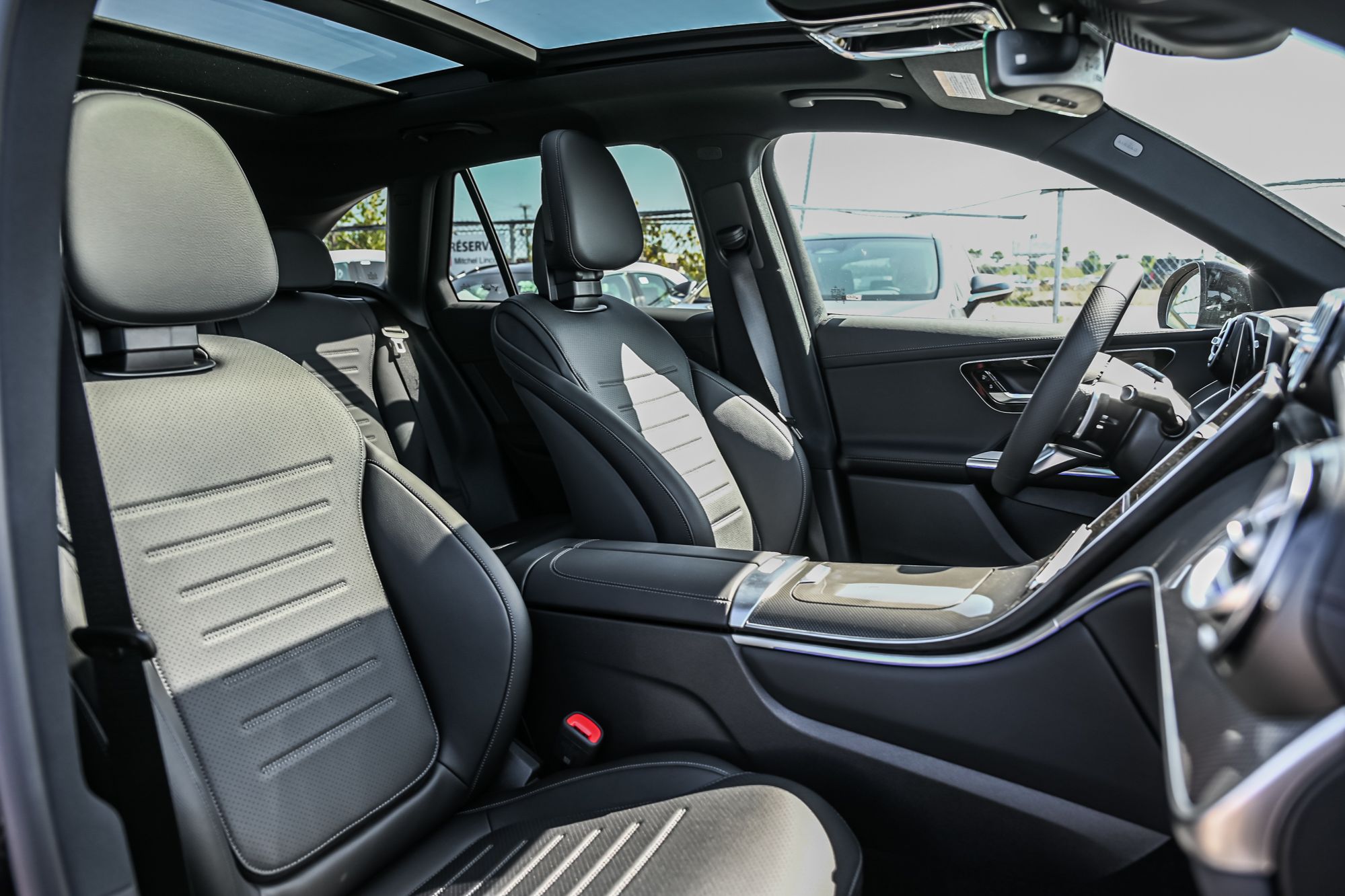 Mercedes-Benz GLC  2027 à Dollard-des-Ormeaux, Québec