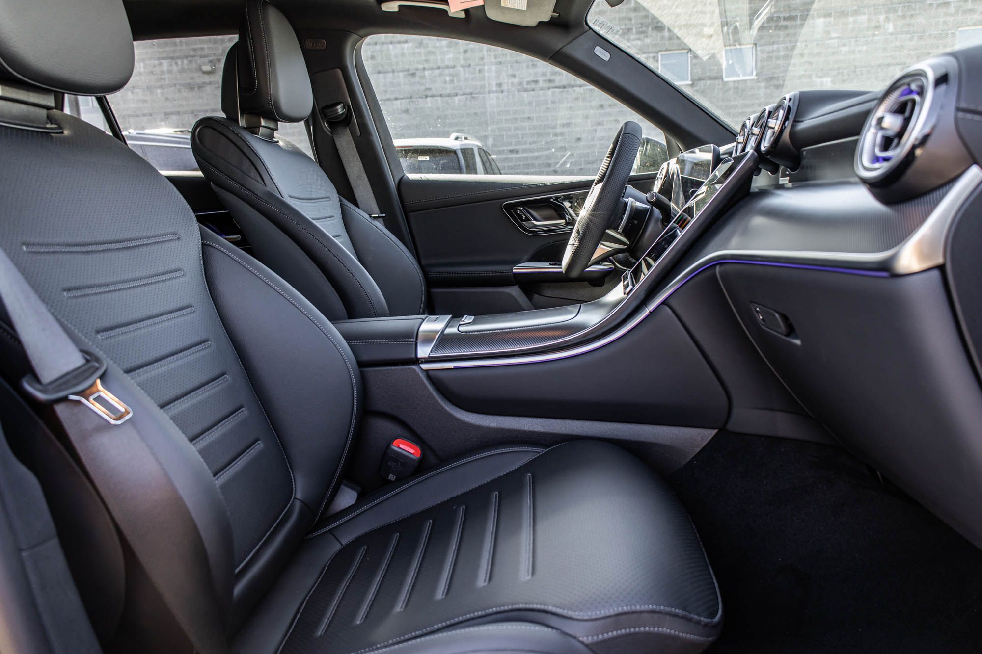2027 Mercedes-Benz GLC in Dollard-des-Ormeaux, Quebec